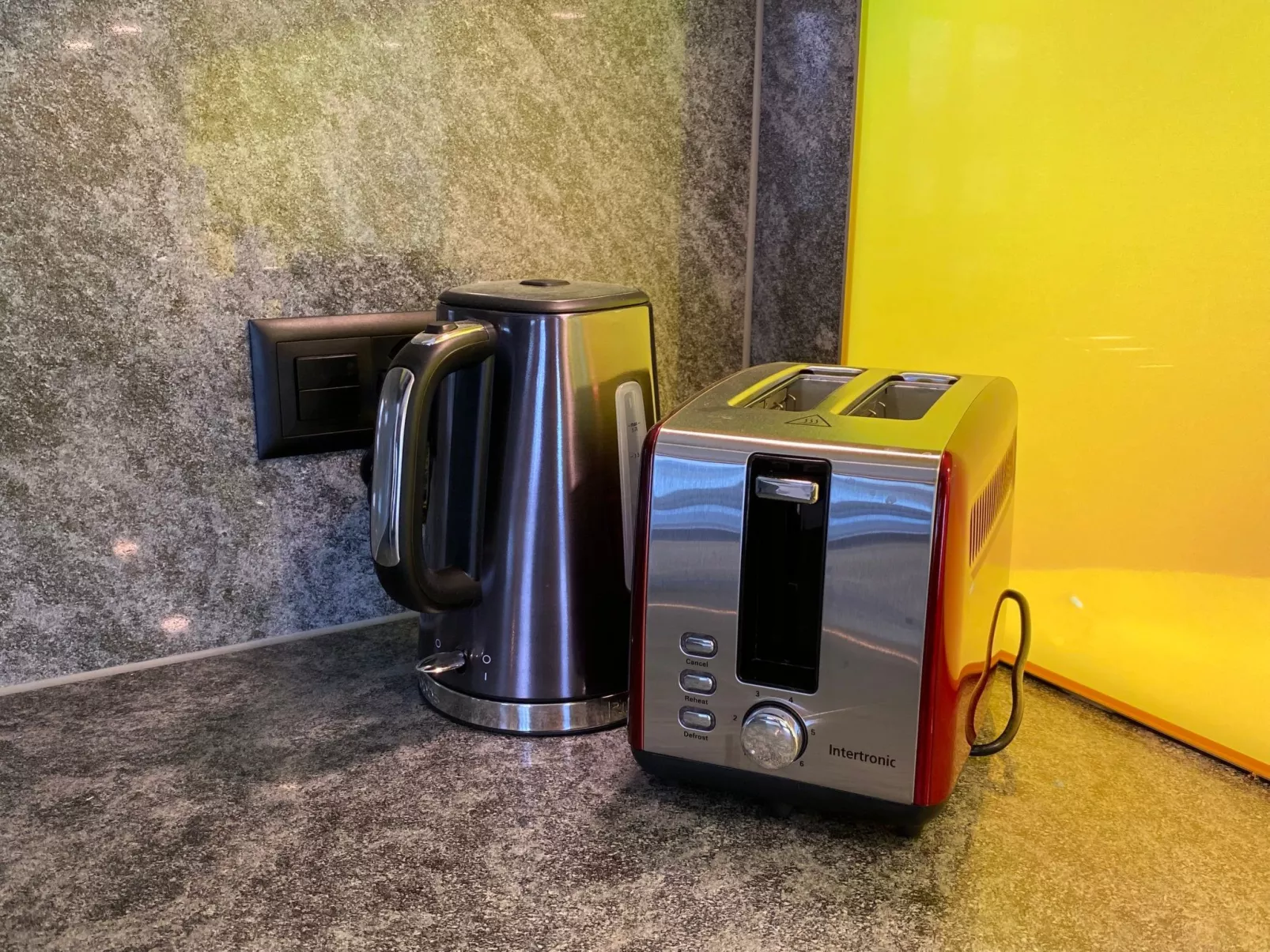 Studio Brienz-Image-tags.info