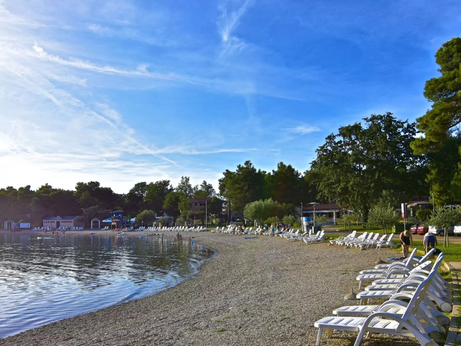 Apartment Nika 3 Umag mit Pool und Whirlpool 400 Meter vom Strand entfernt-Buiten