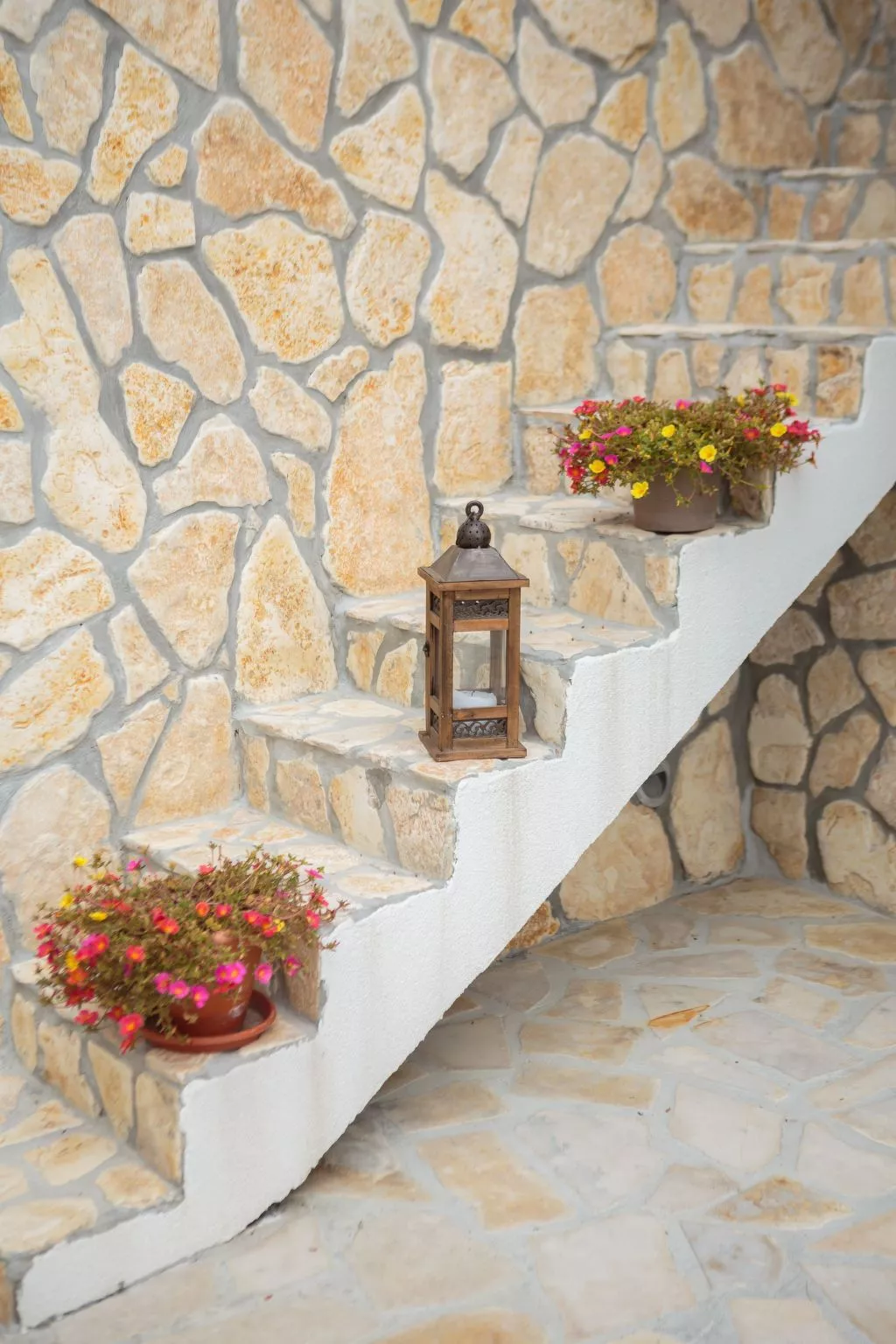 Moderne, helle Ferienwohnung mit Meerblick-Buiten