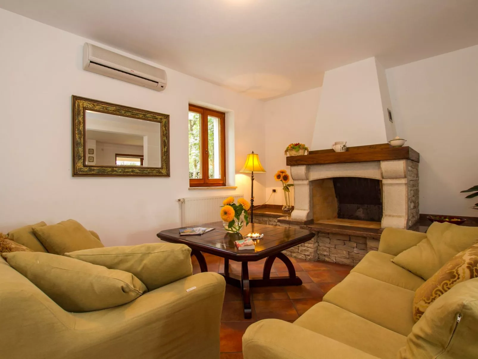 Villa Biljana, mit Zugang zu zwei Gemeinschaftspools-Image-tags.info