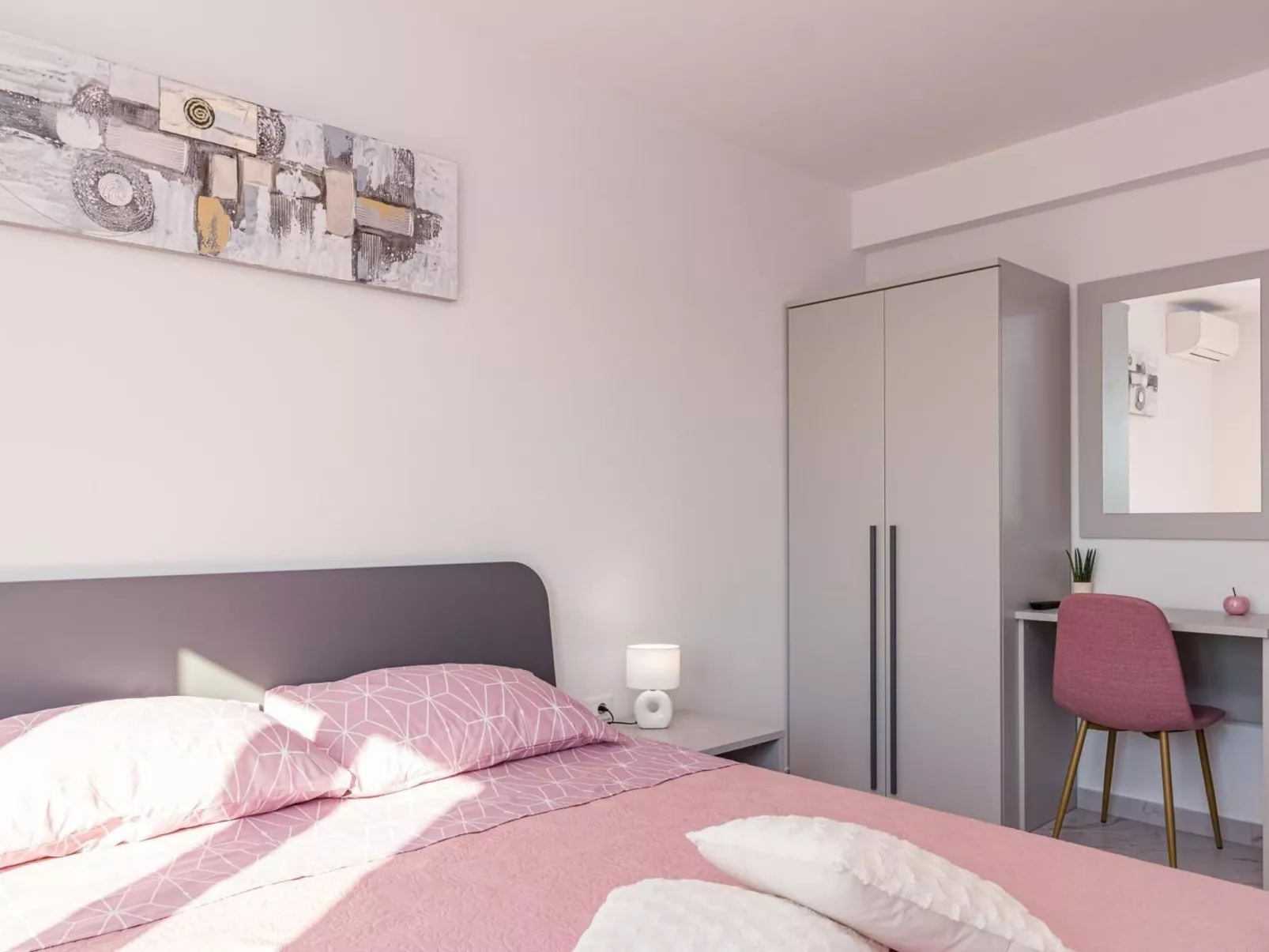 Ferienvilla "Villa Berg" mit privatem Pool-Image-tags.info