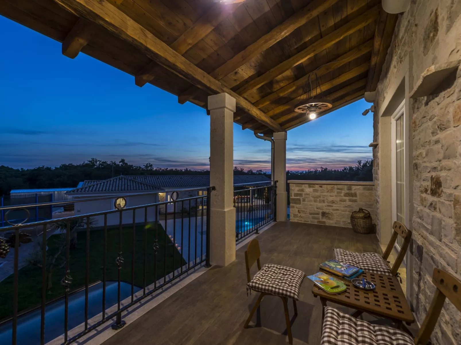 VILLA CON WELLNESS A 1 KM DAL MARE-Buiten