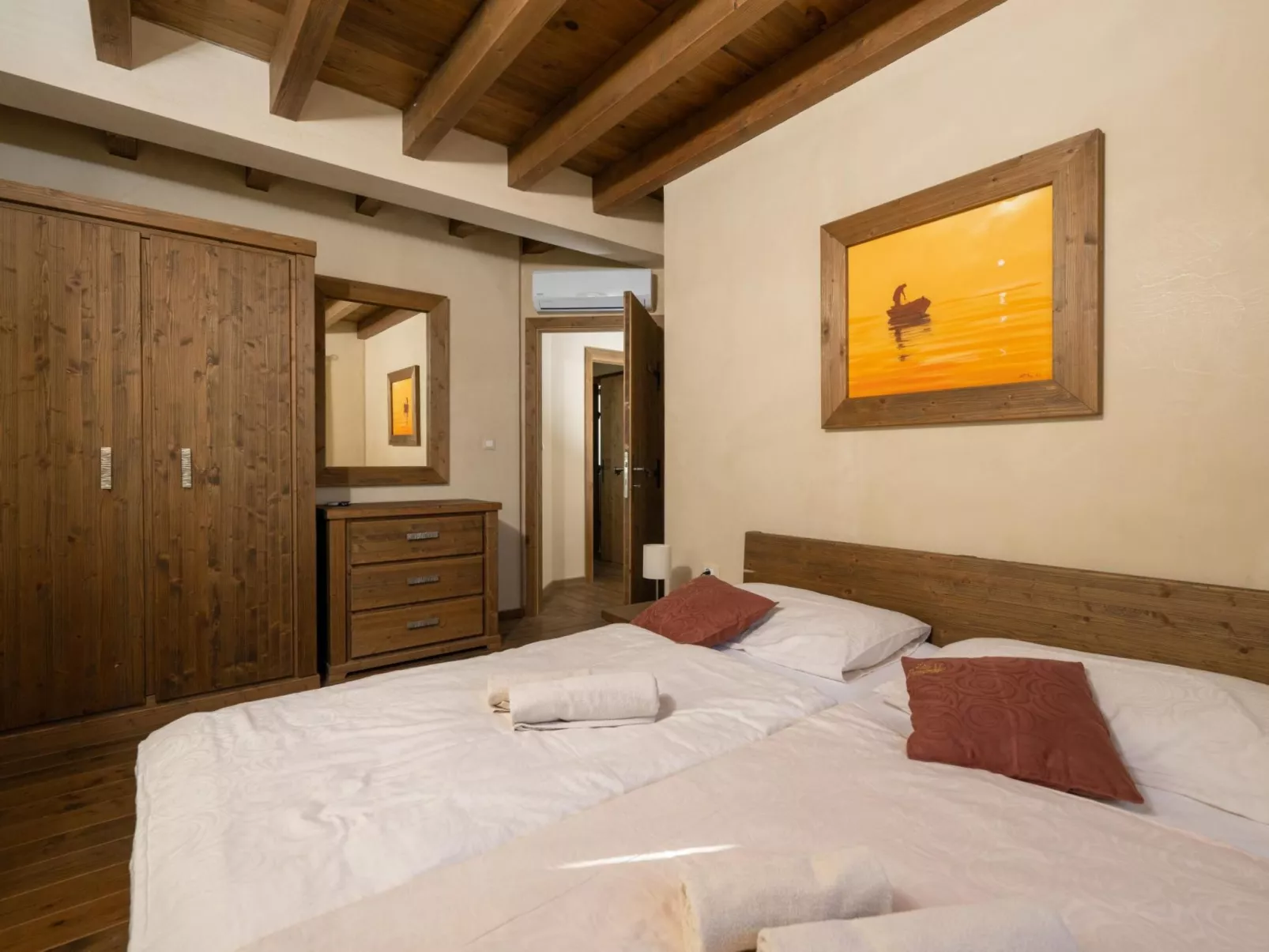 Villa Nocciola mit 6 Schlafzimmern in Meeresnähe-Binnen