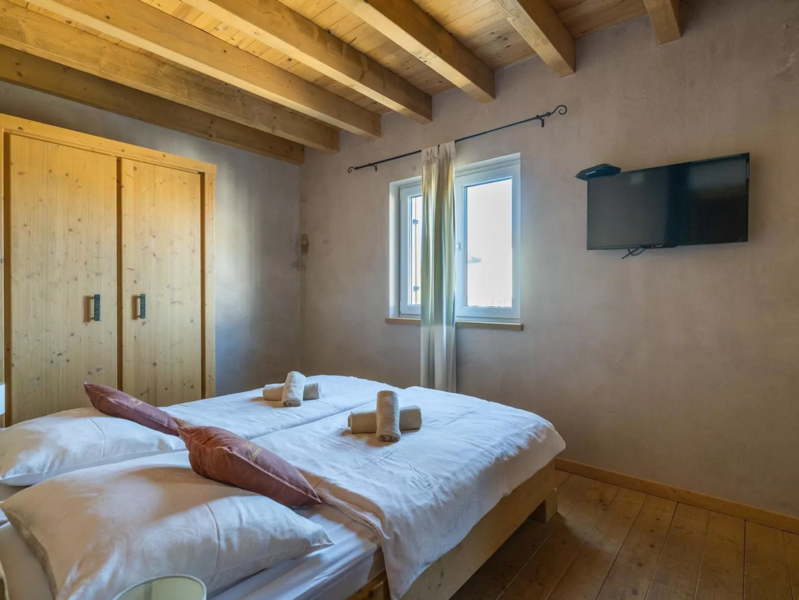 Villa Chiara mit 6 Schlafzimmern in Meeresnähe-Image-tags.info