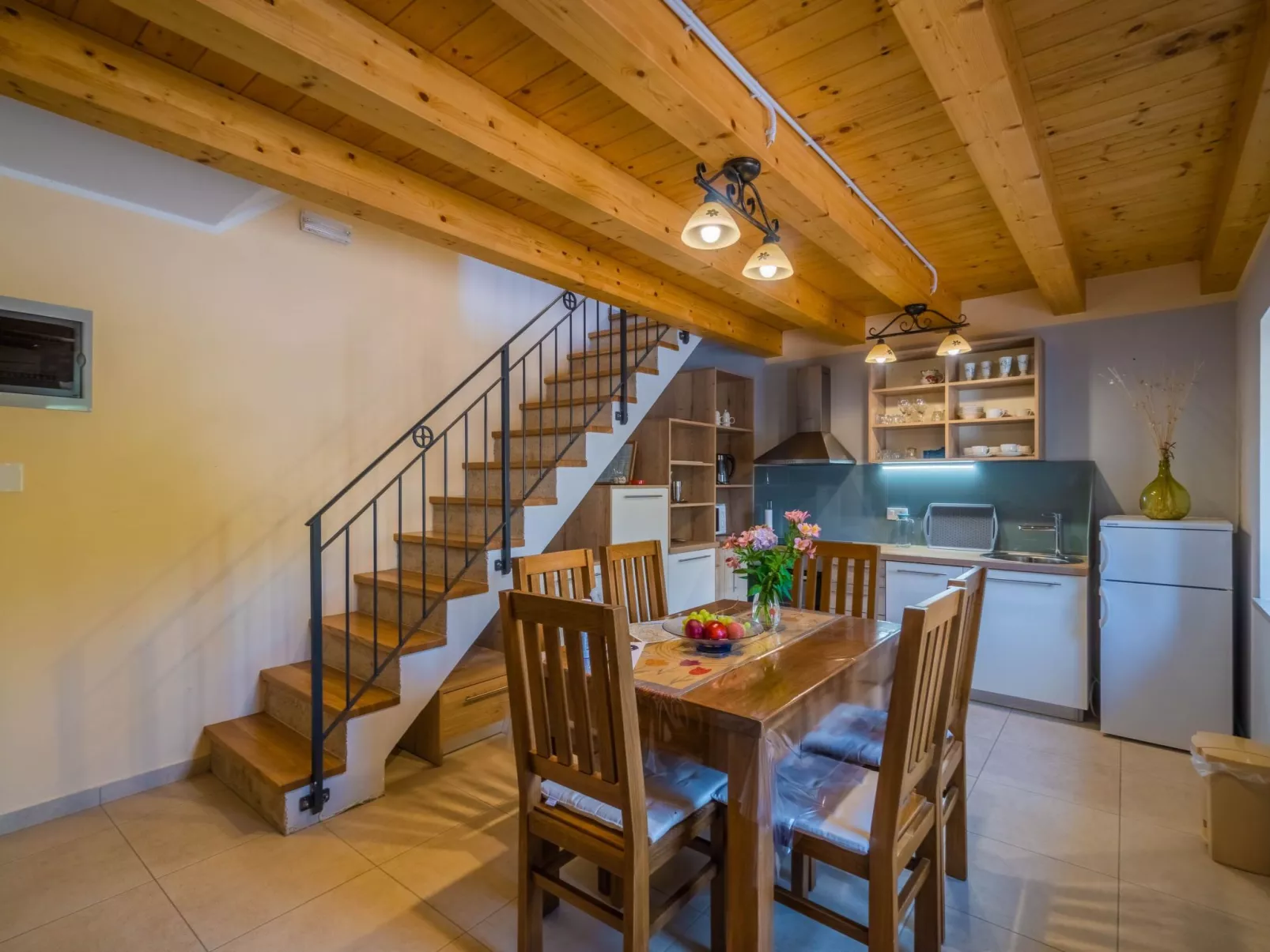 Luxuriöse Villa auf großem Privatgrundstück-Binnen