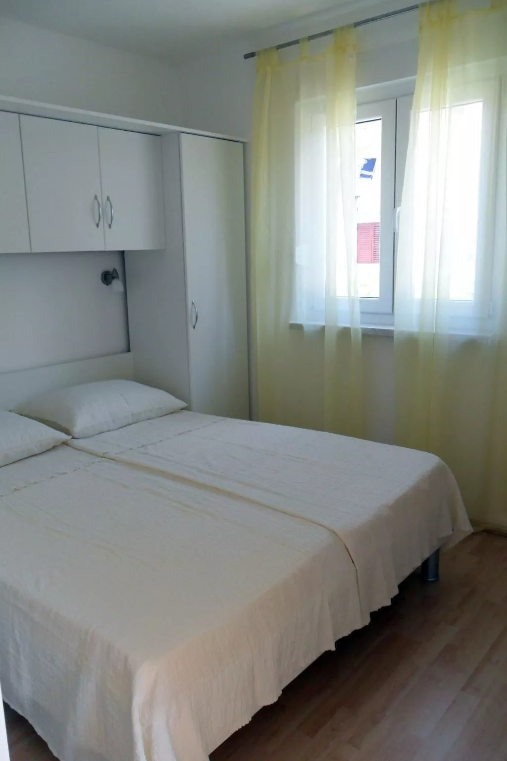 Mit Balkon für drei Personen-Binnen