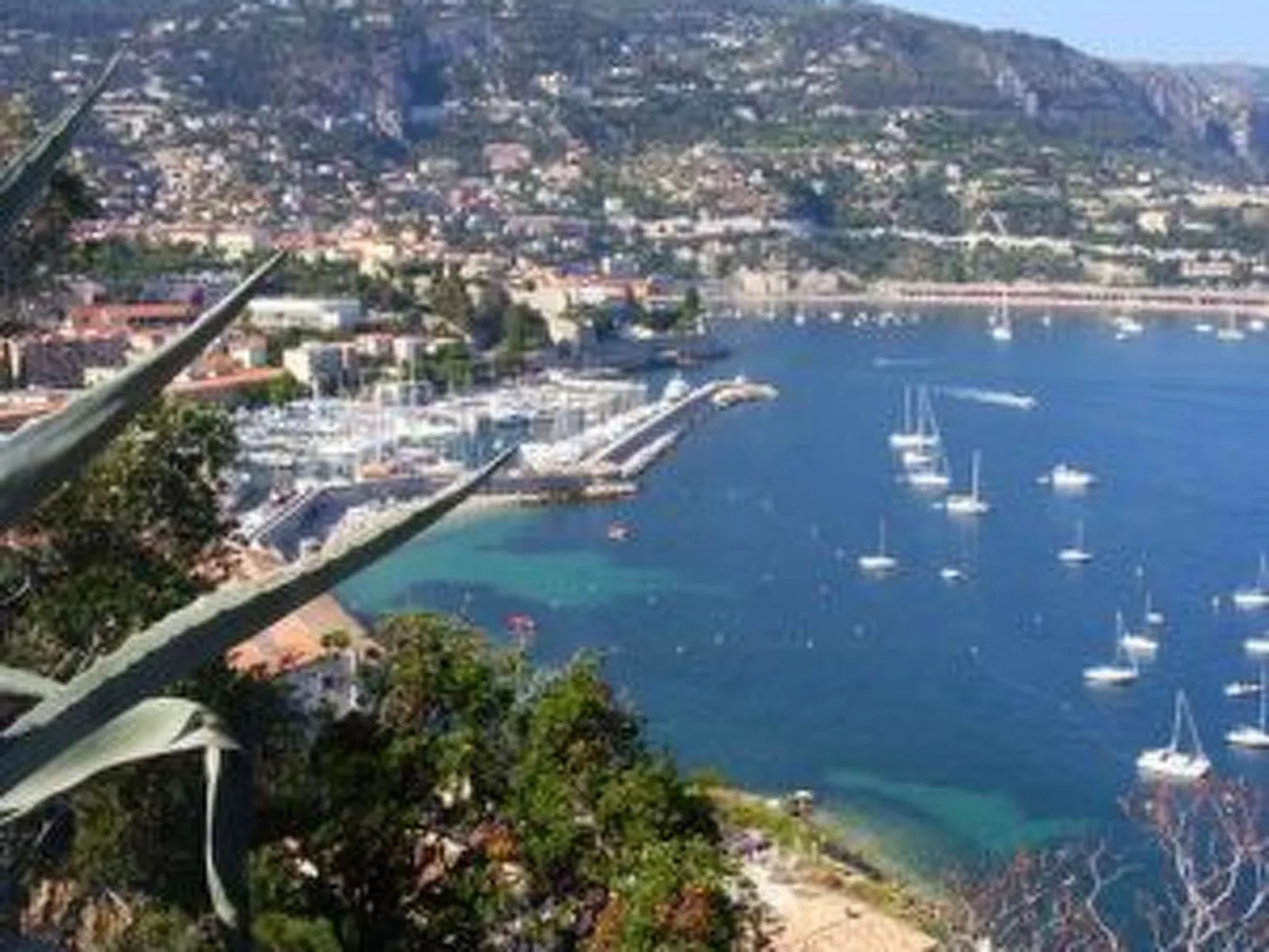 Mit privatem Garten und Terrasse-Buiten