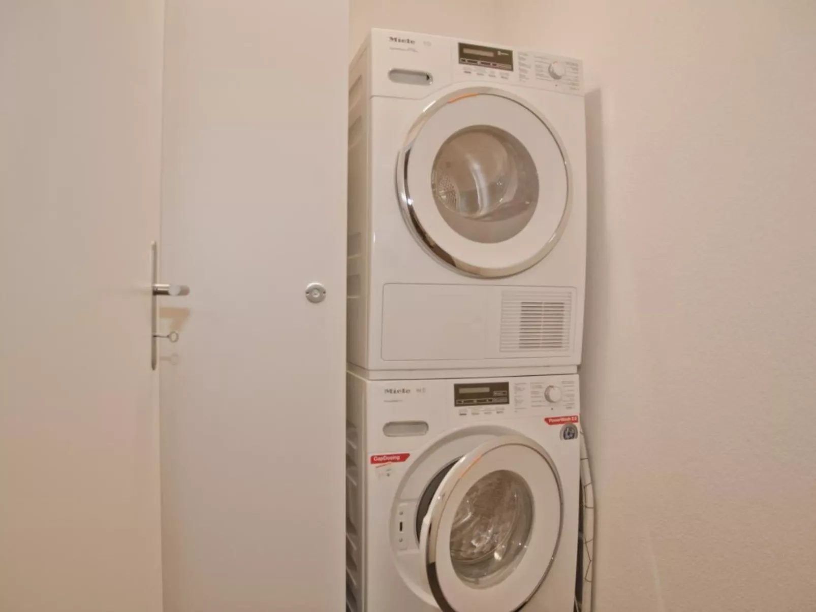 Apt. Flüehblüemli-Binnen