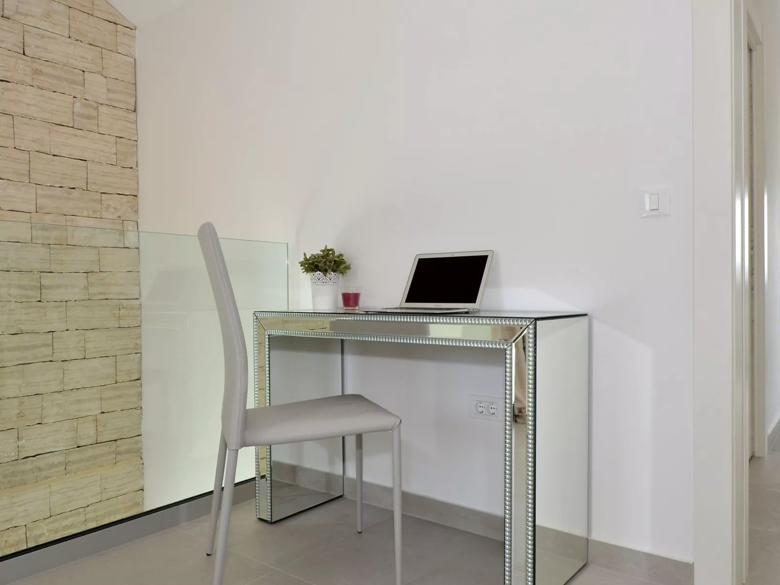 Haus in Dvornica mit privatem Parkplatz-Binnen