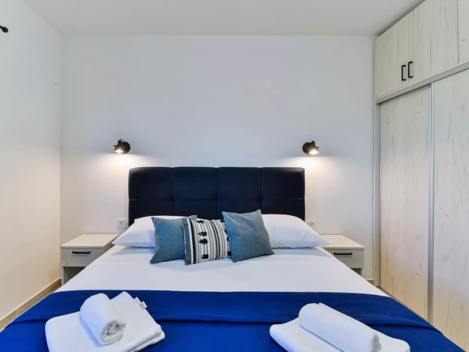 Villa Vid 03 mit beheiztem Pool -TA Leut Agency-Binnen