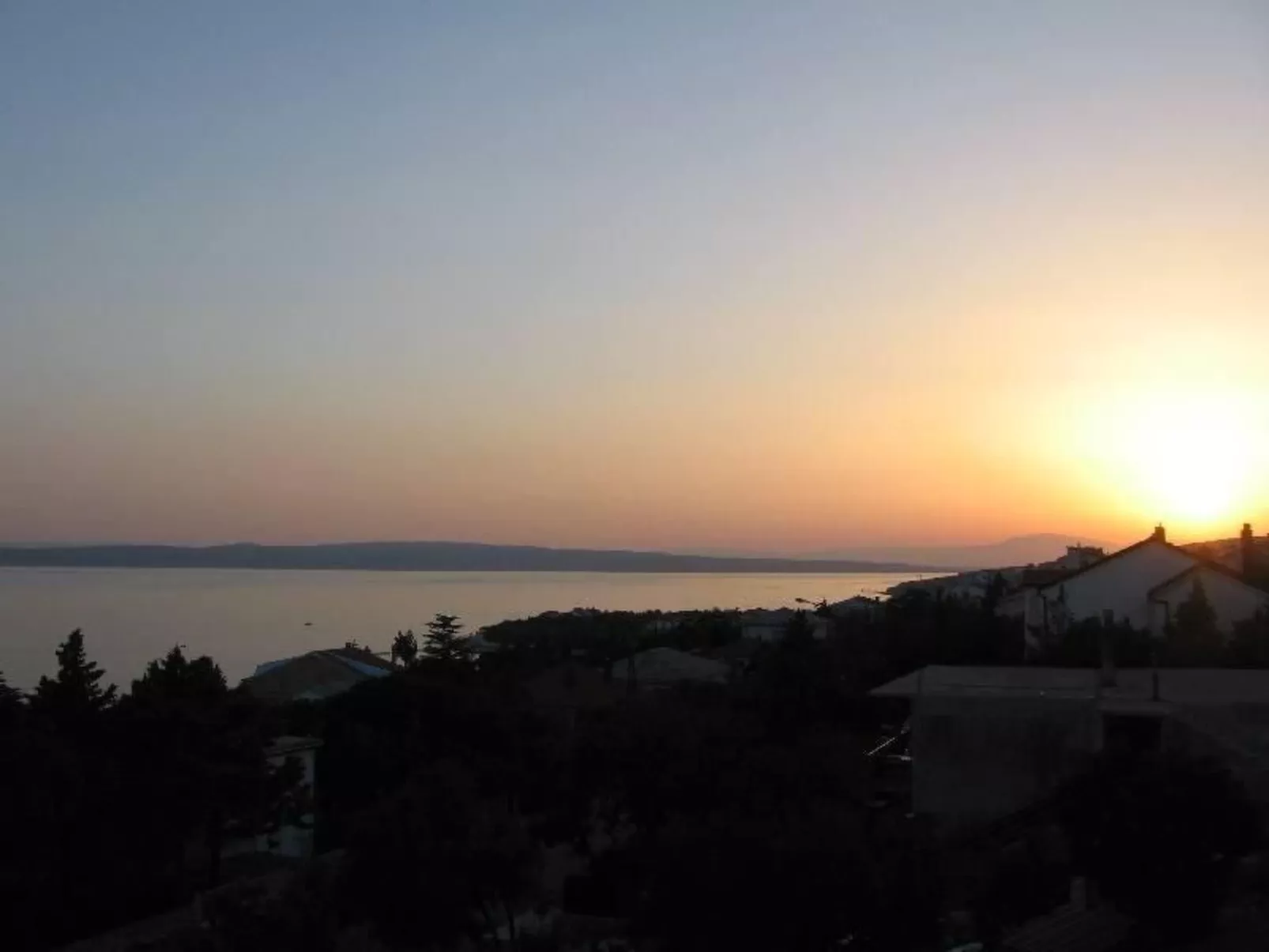 "Manda 2" mit Blick auf das Wasser-Buiten