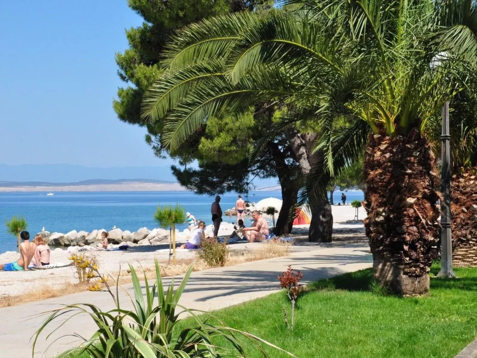 Wohnung mit Terrasse und Meerblick-Buiten