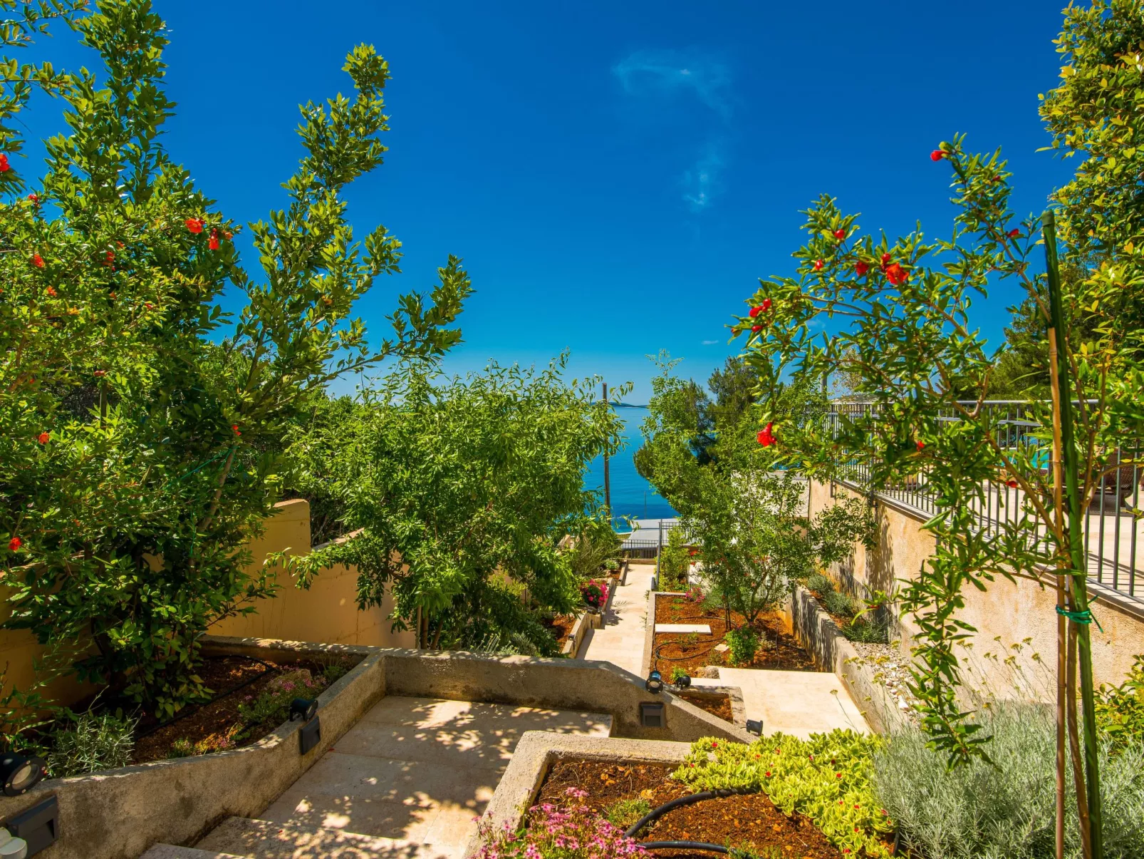 Geräumige, luxuriöse 5*-Ferienvilla mit Meerblick, eigenem Pool und großer Terr-Buiten