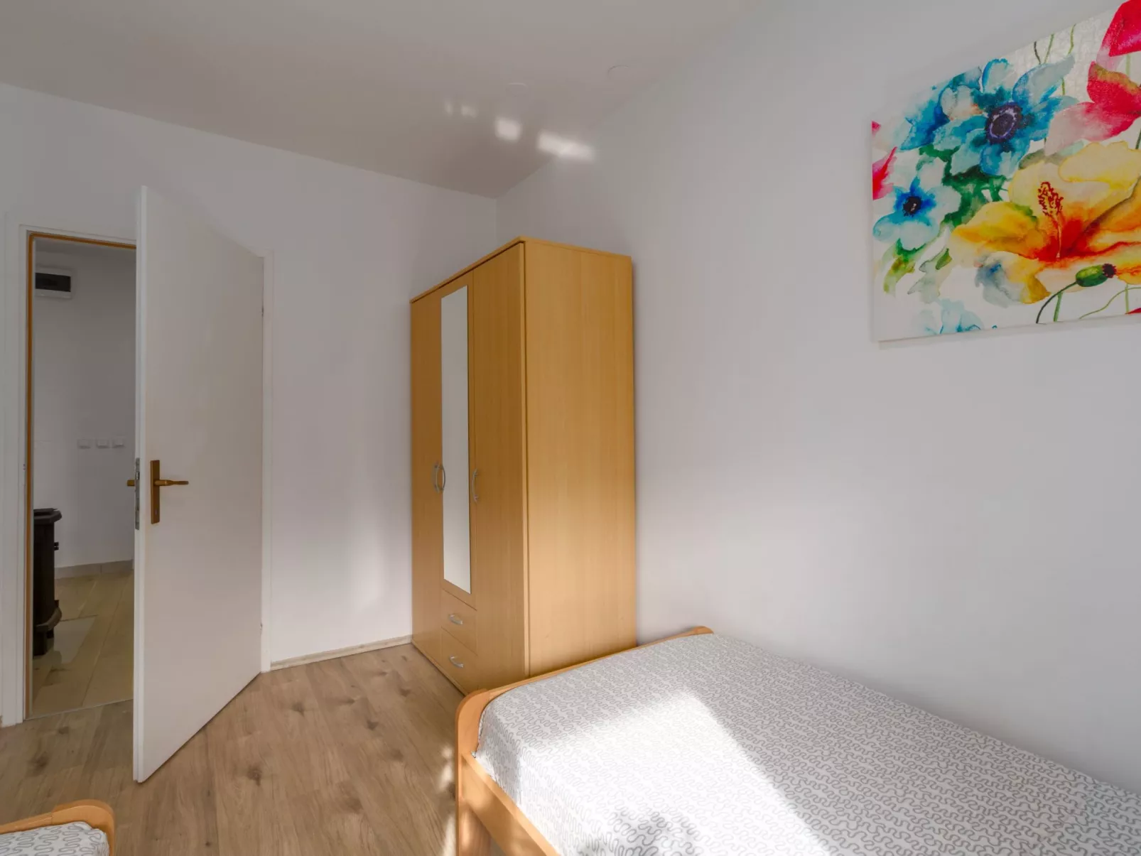 Marica B4-Image-tags.info