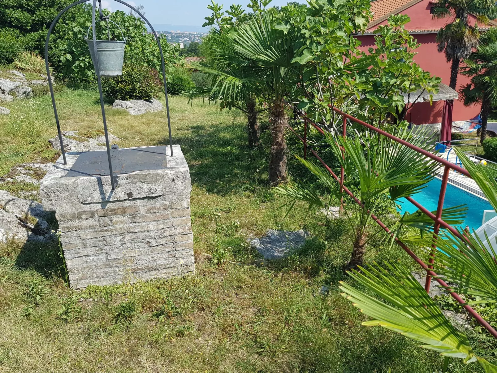 Villa Ella, traditionelles mediterranes Steinhaus-Buiten