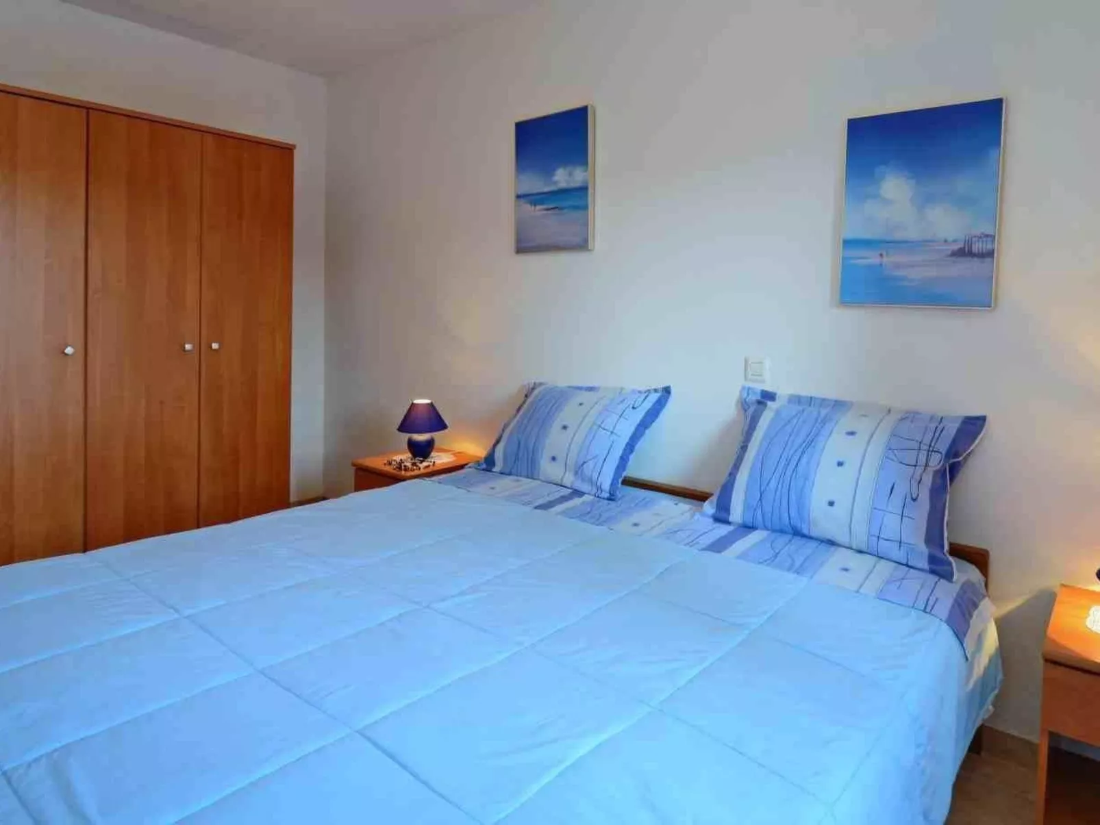 'Villa Ivisa' mit eigenem Pool-Binnen