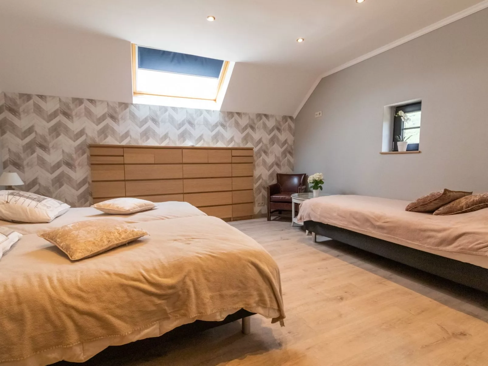 7p jacuzzi seeblick-Binnen