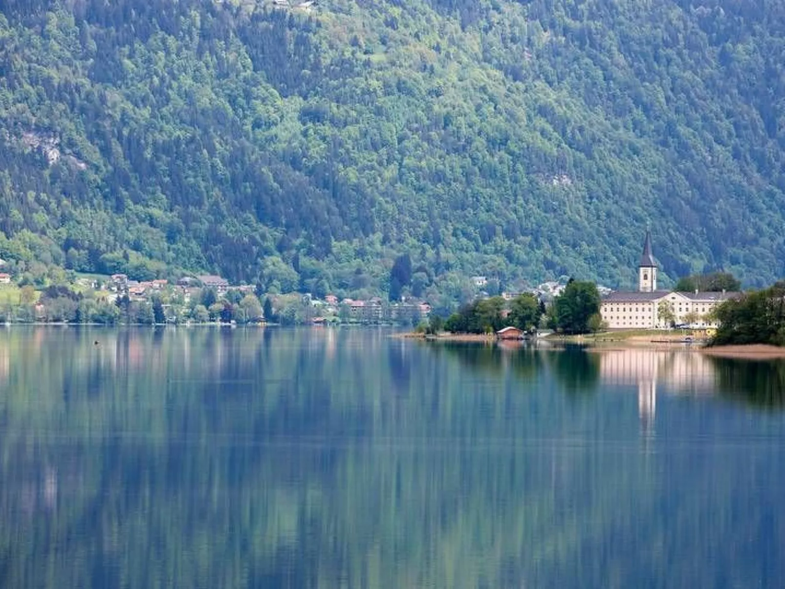 Am Ossiacher See mit Garten-Buiten