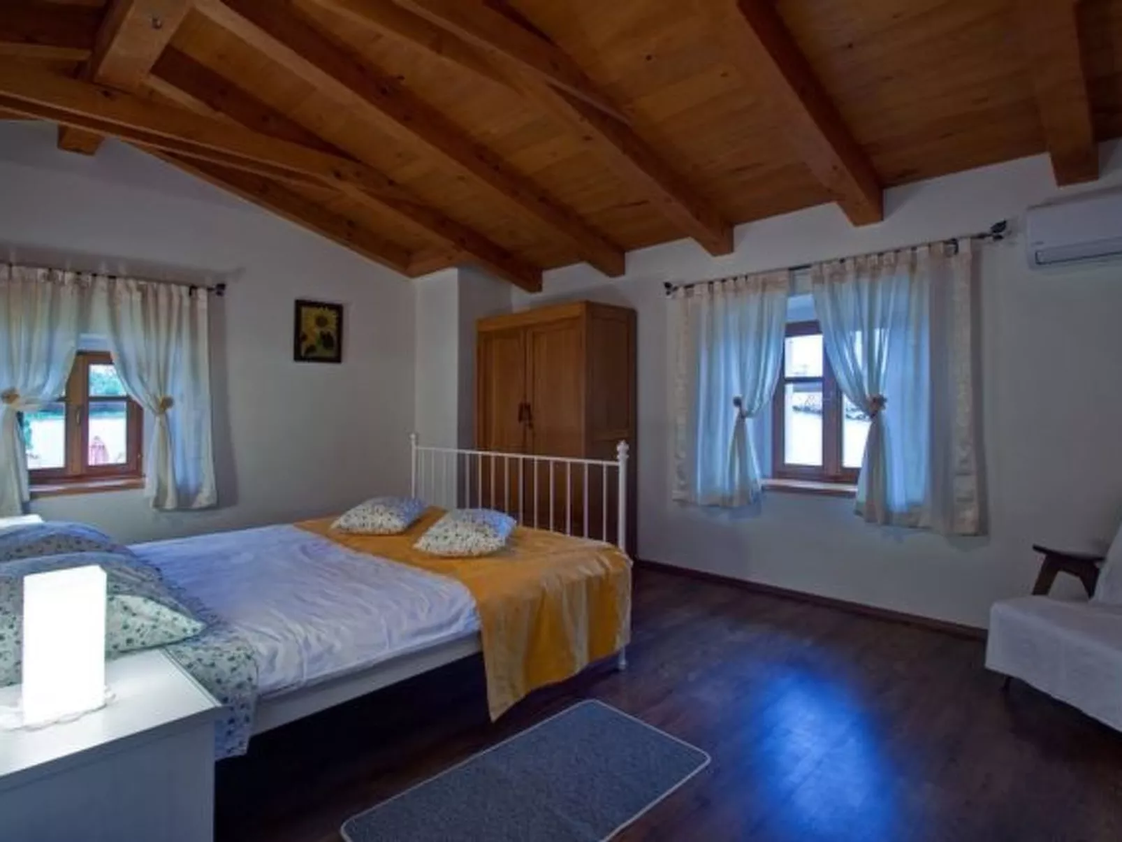 Modernes Ferienhaus in Vadreš mit Privatem Pool-Image-tags.info