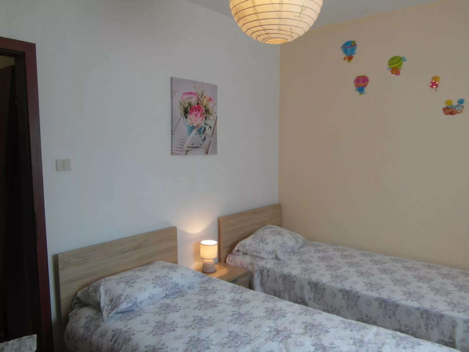 Wohnung mit großer Terrasse-Binnen