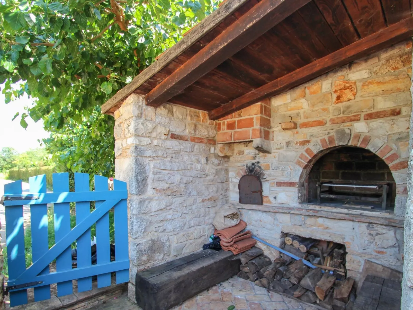 "Casa Daniela" mit Terrasse-Buiten