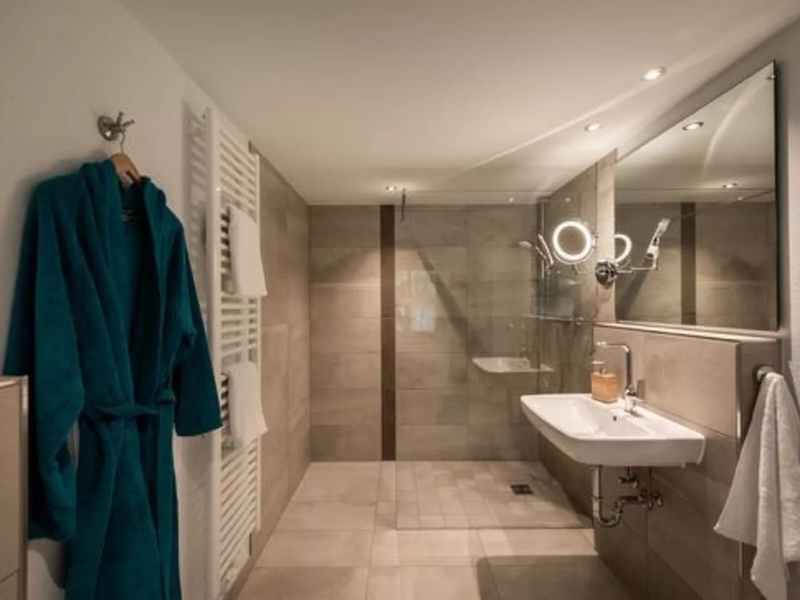 Luxuschalet - altes Bauernhaus mit private Spa-Binnen