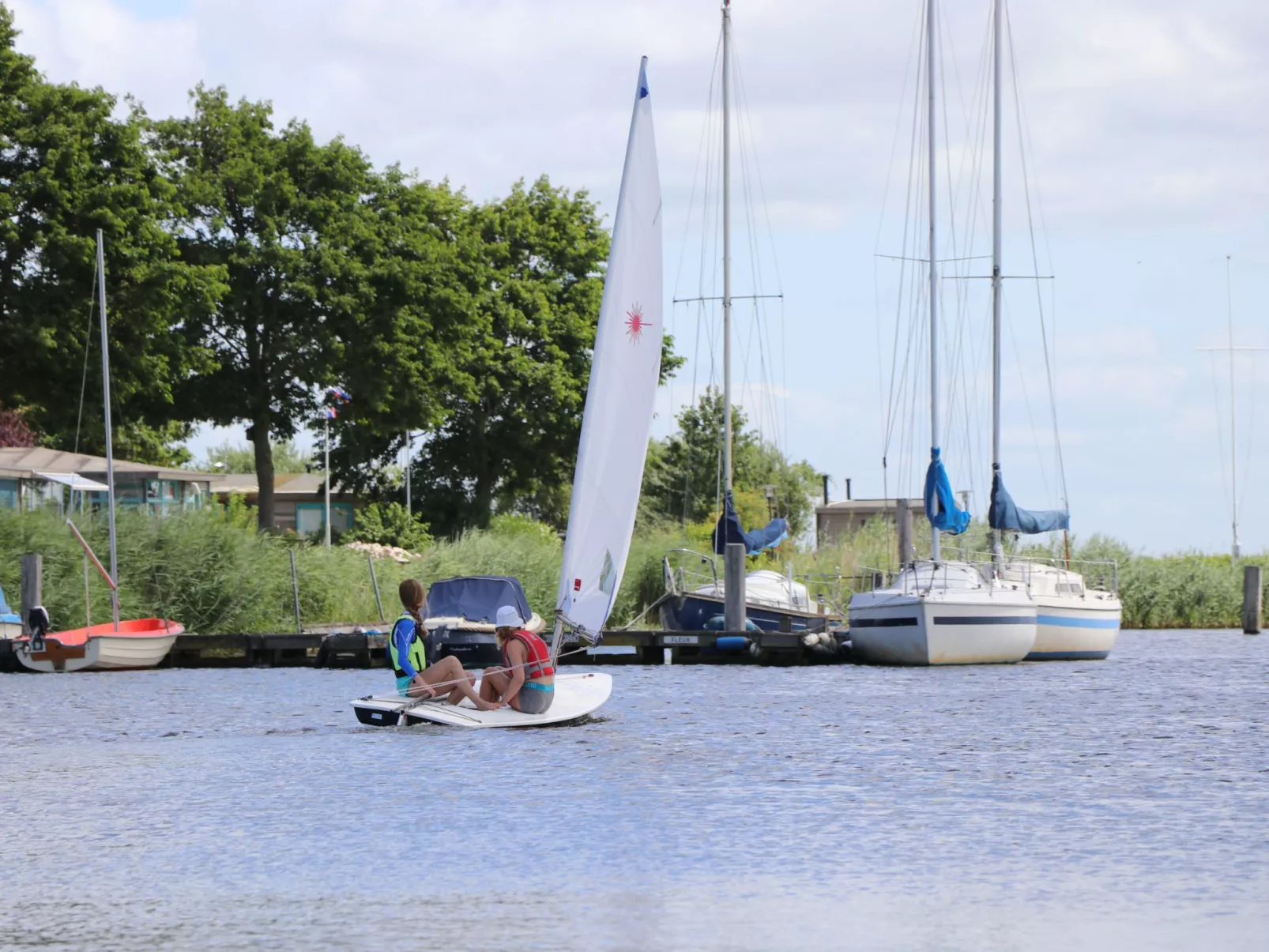 170 Platz an Sonne-Buiten