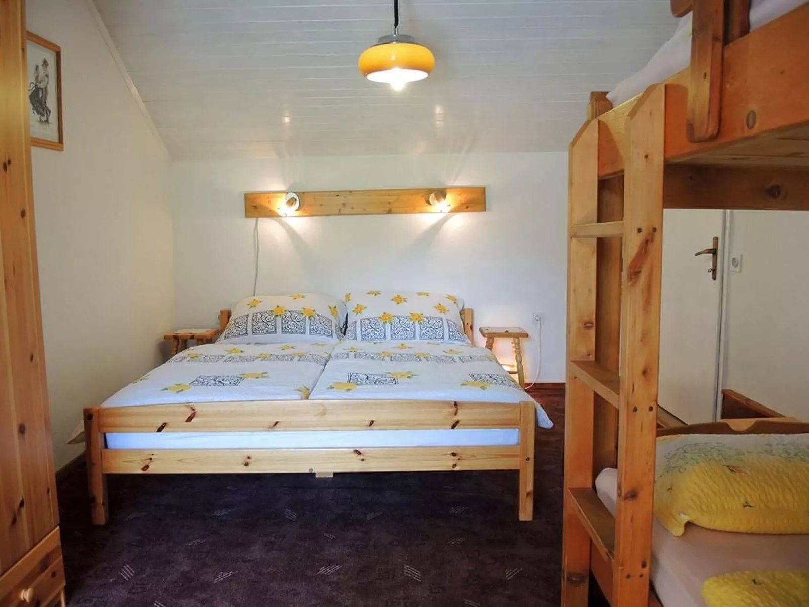 Für sechs Personen mit einem Balkon-Binnen