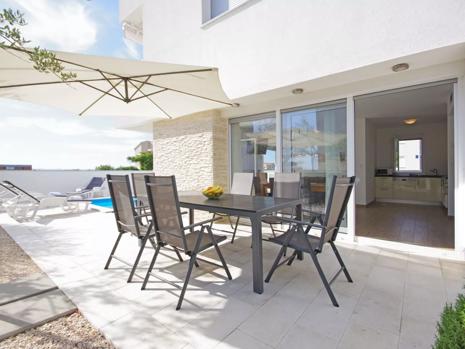 Apartment 1 Laura-Buiten