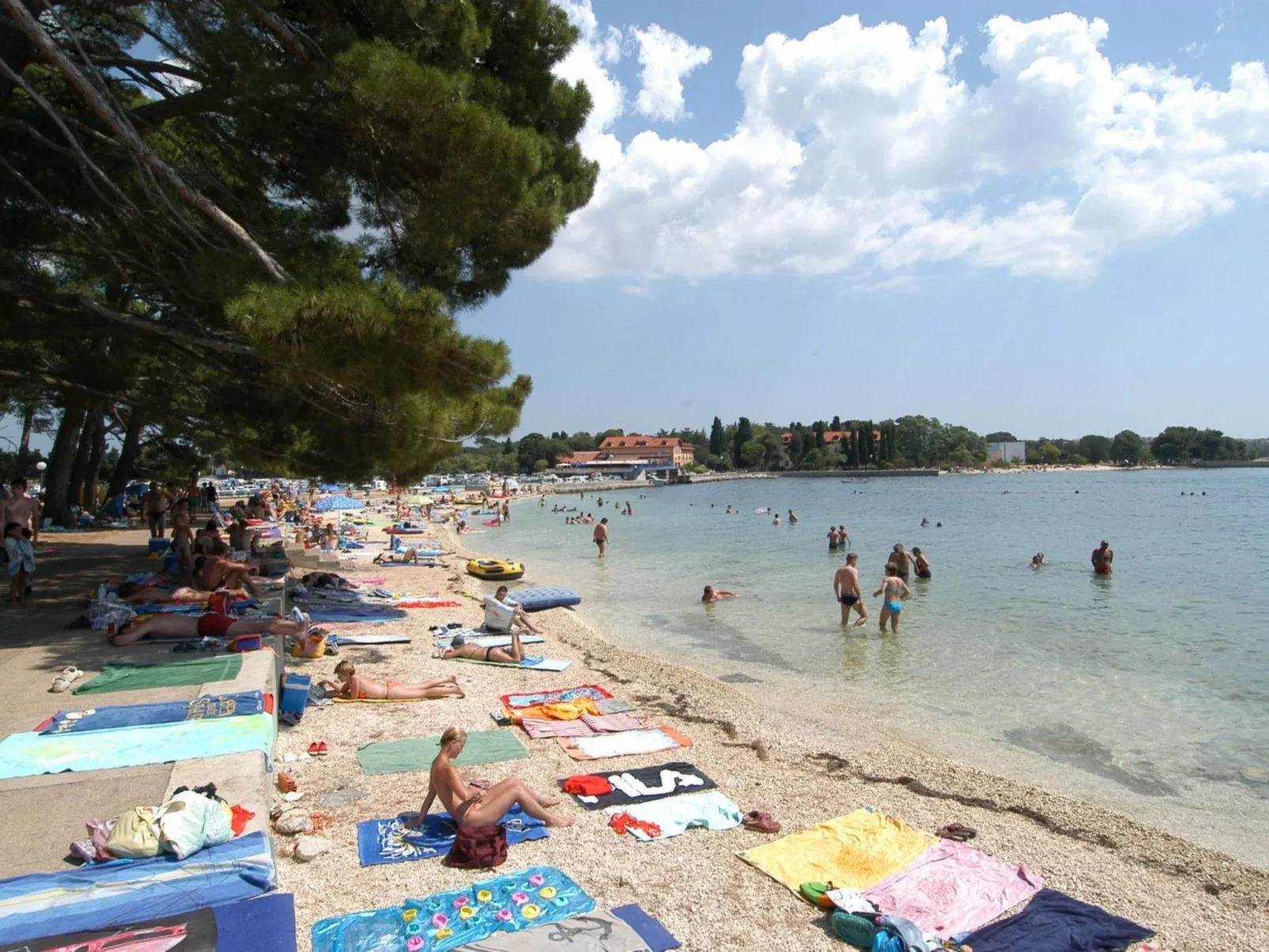 "Apartment Kate" mit Terrasse-Buiten
