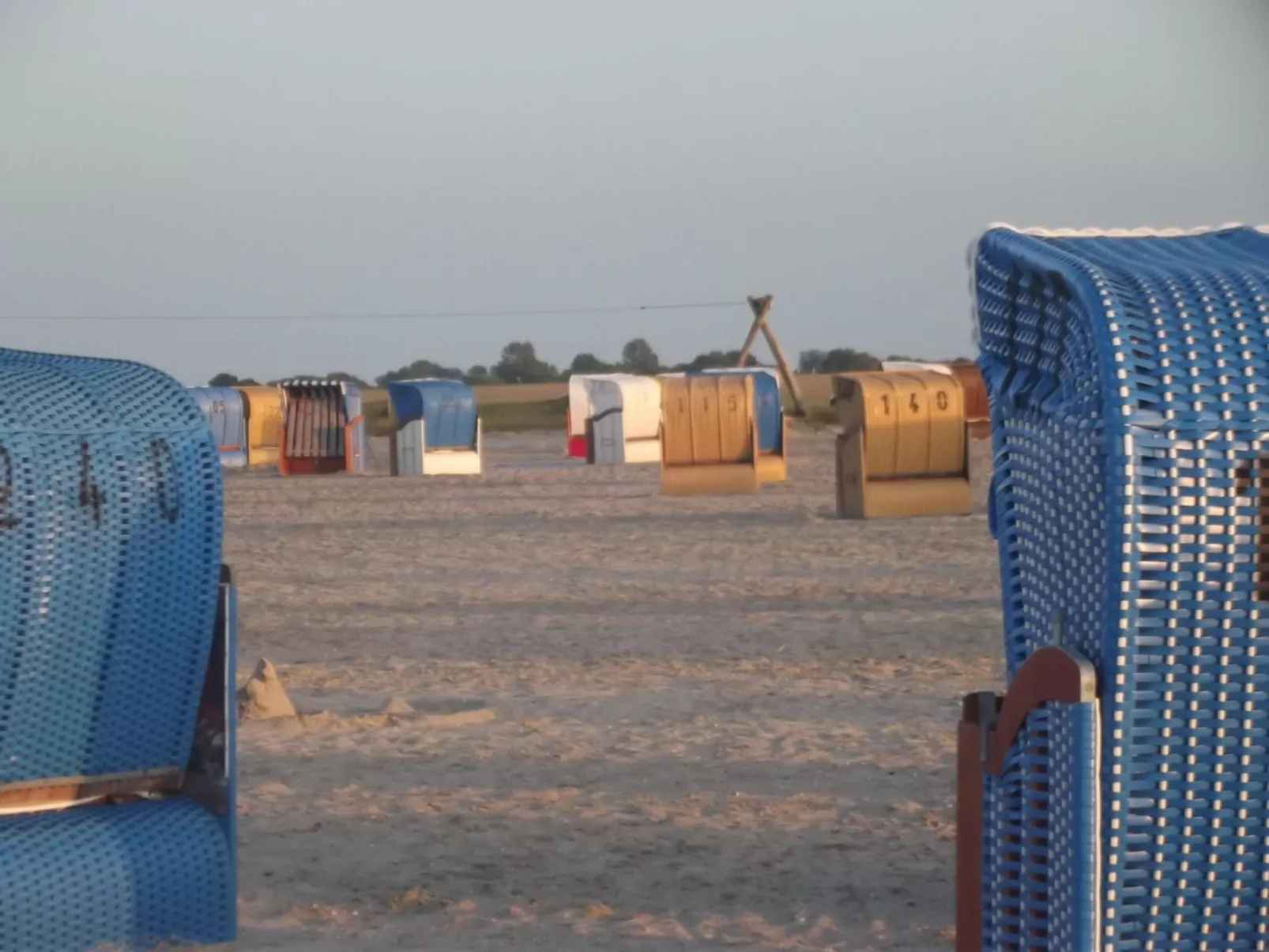 Mit Garten und Terrasse-Binnen