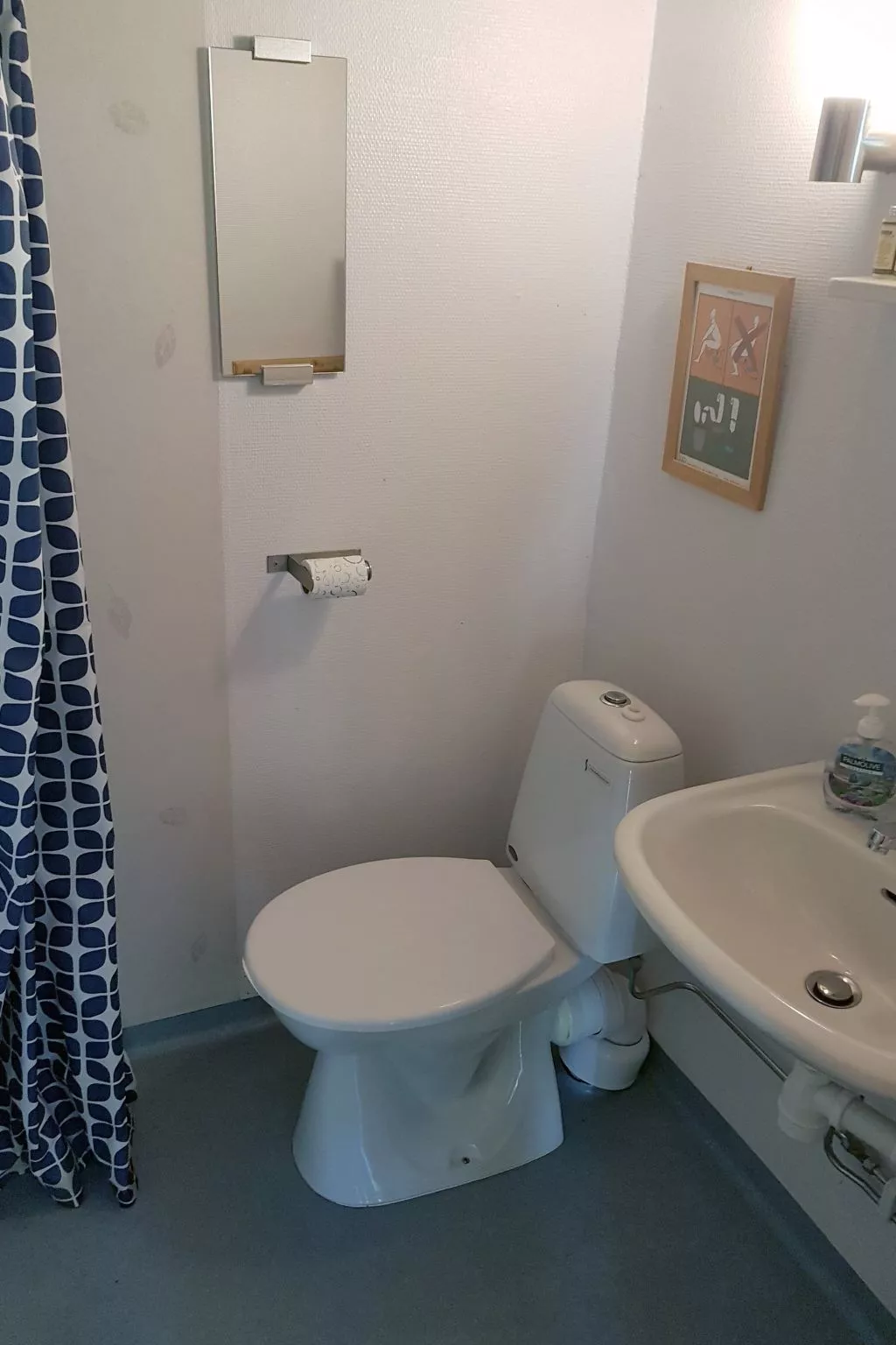 Holzhaus mit überdachter Terrasse-Binnen