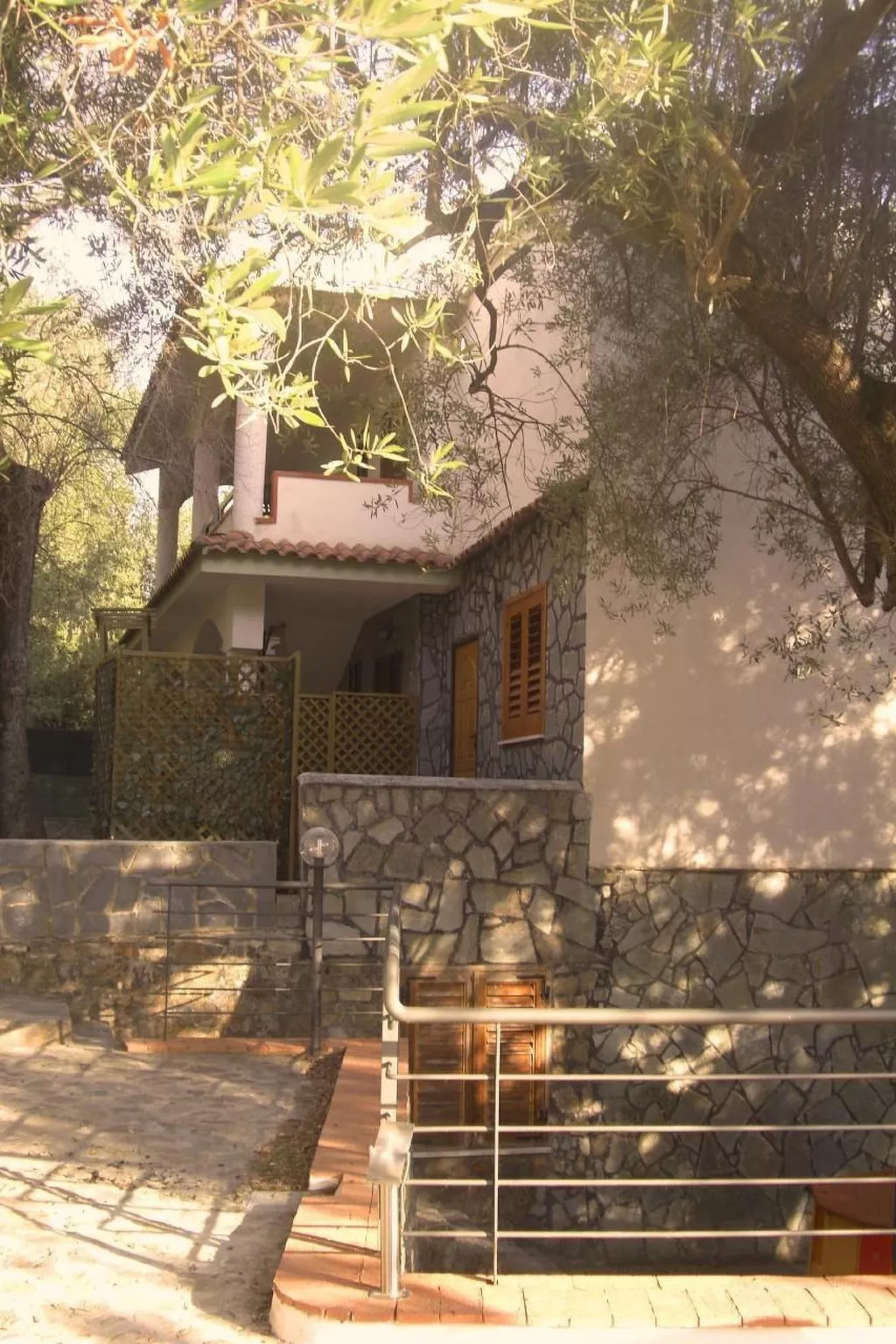 Strandnahe Ferienwohnung mit Garten und Grill-Binnen