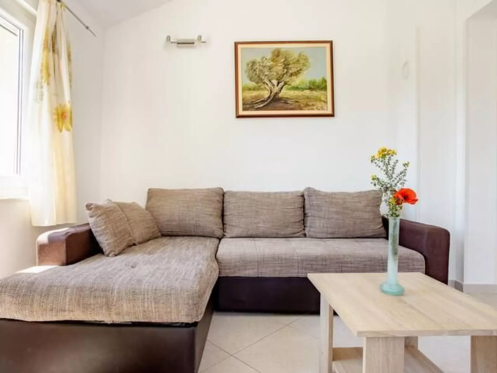 "Lile" mit Blick auf das Wasser-Image-tags.info