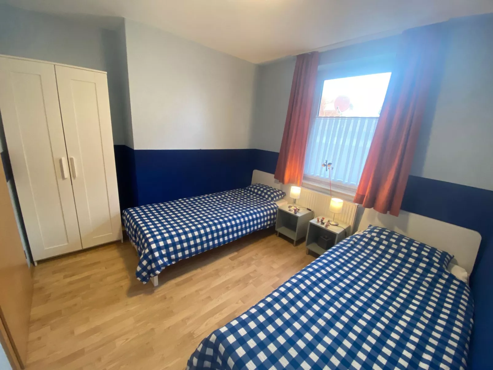 Helle Erdgeschosswohnung mit sonniger Terrasse-Binnen