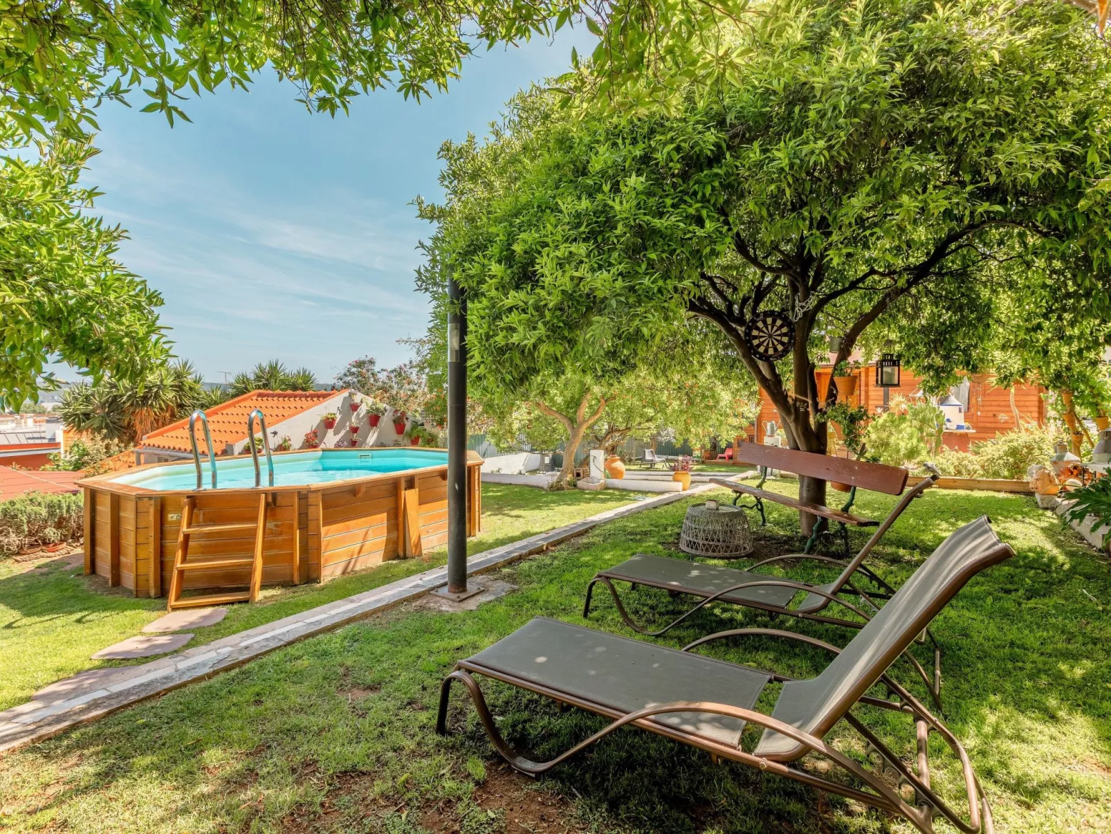 In Algés mit Kleinem gemeinsamem Pool - Buiten