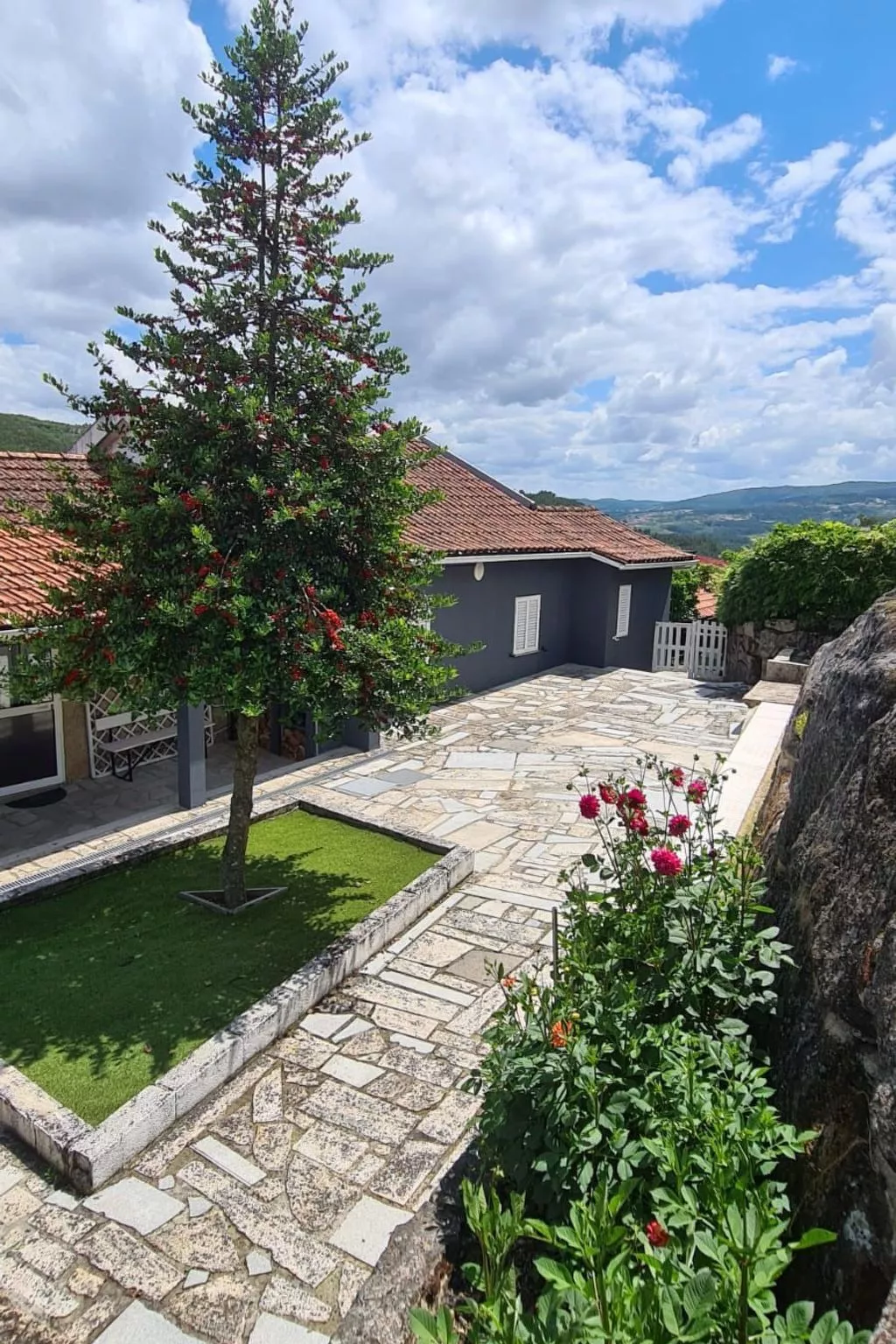 Weißes Haus in Douro Weinberge-Buiten