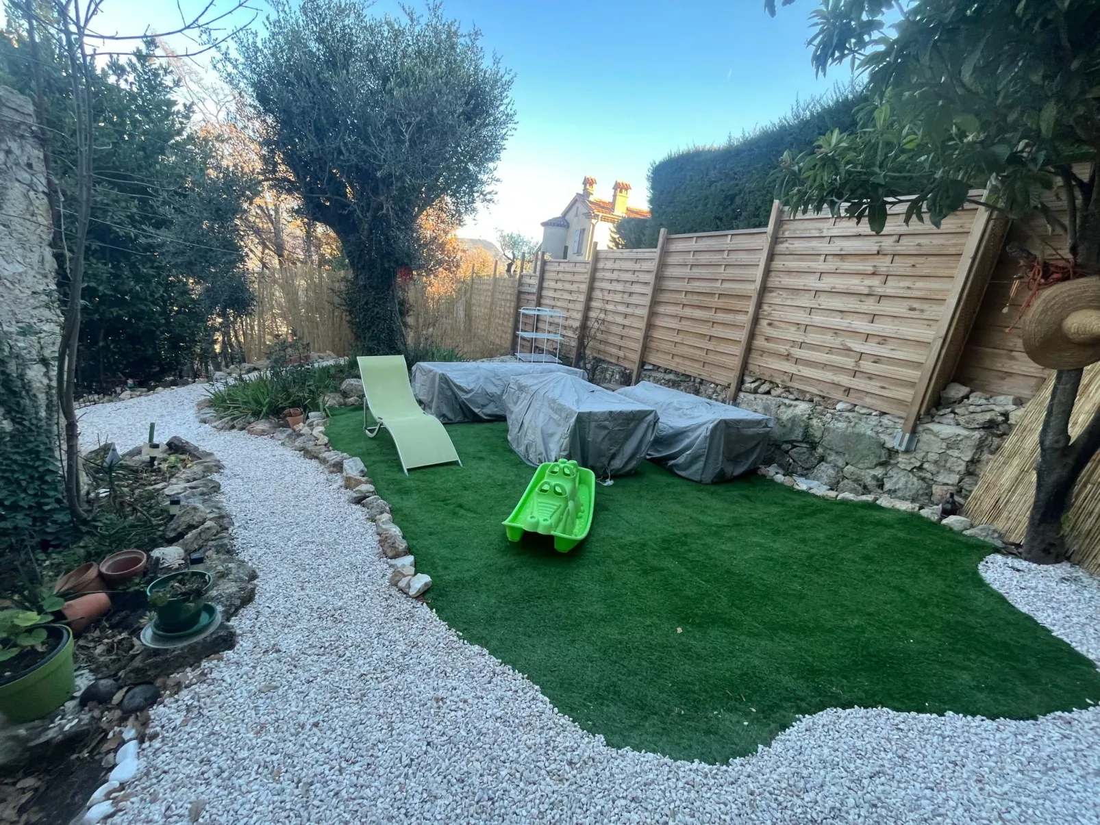 Oberseite der Villa Les Tilleuls-Buiten