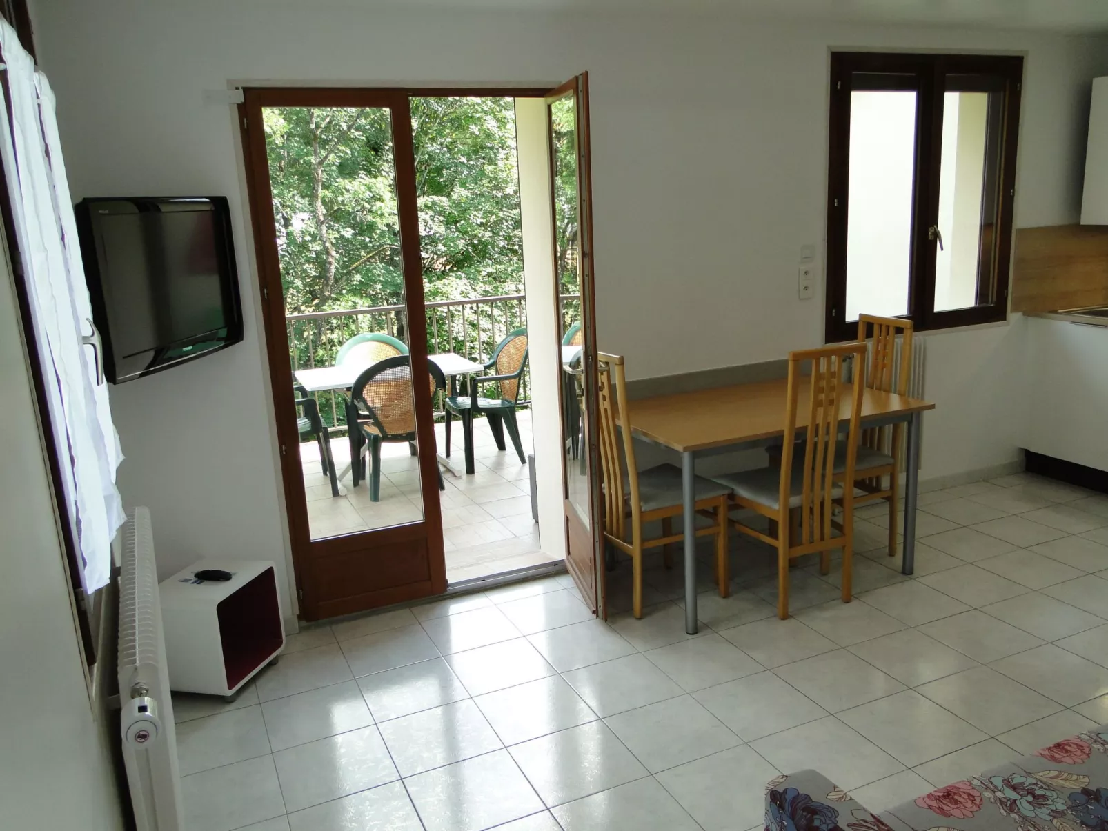 1805 Saine Montagnes du Jura mit Spa & Sauna-Binnen