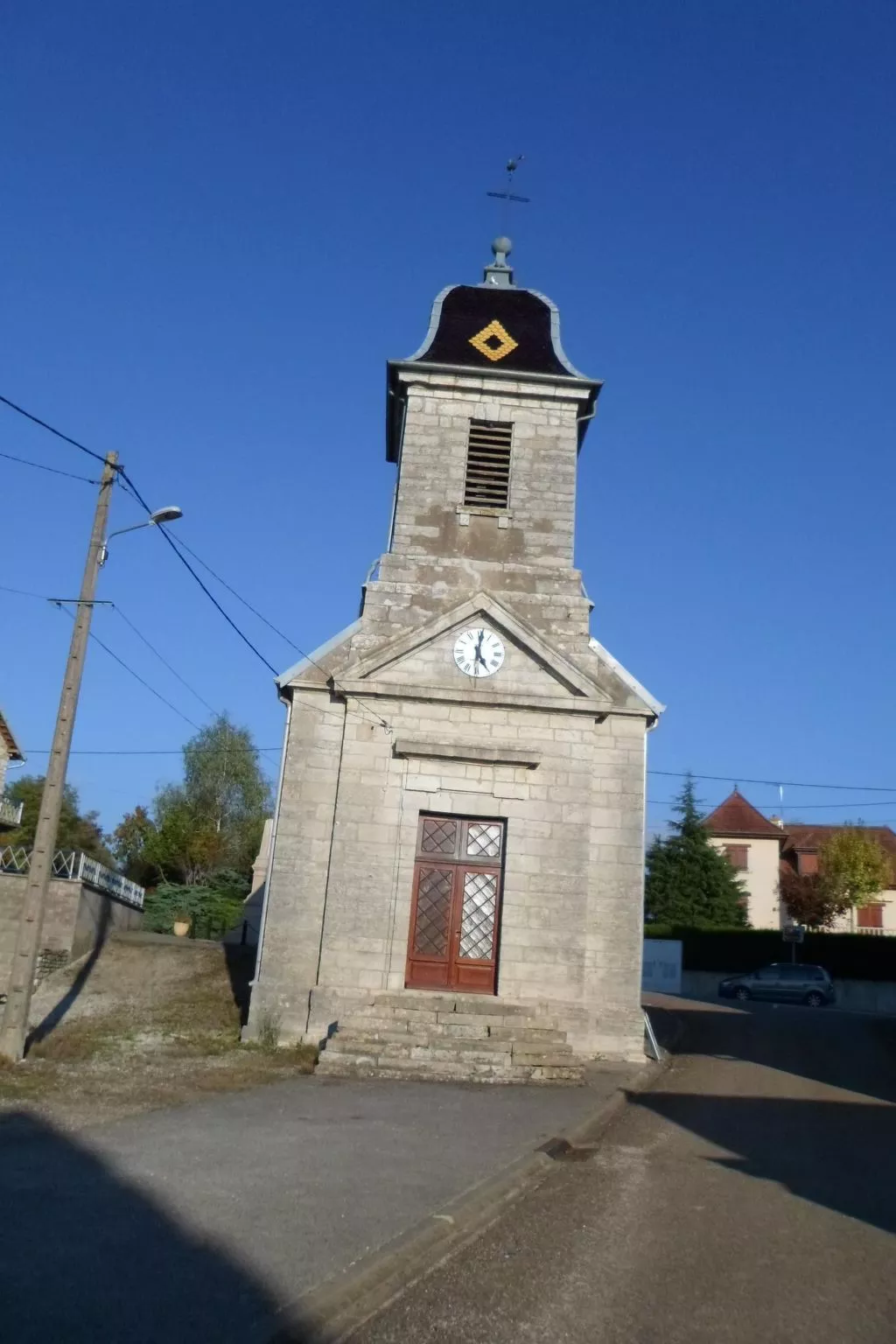 Steinhaus in ländlicher Umgebung mit Pool-Binnen