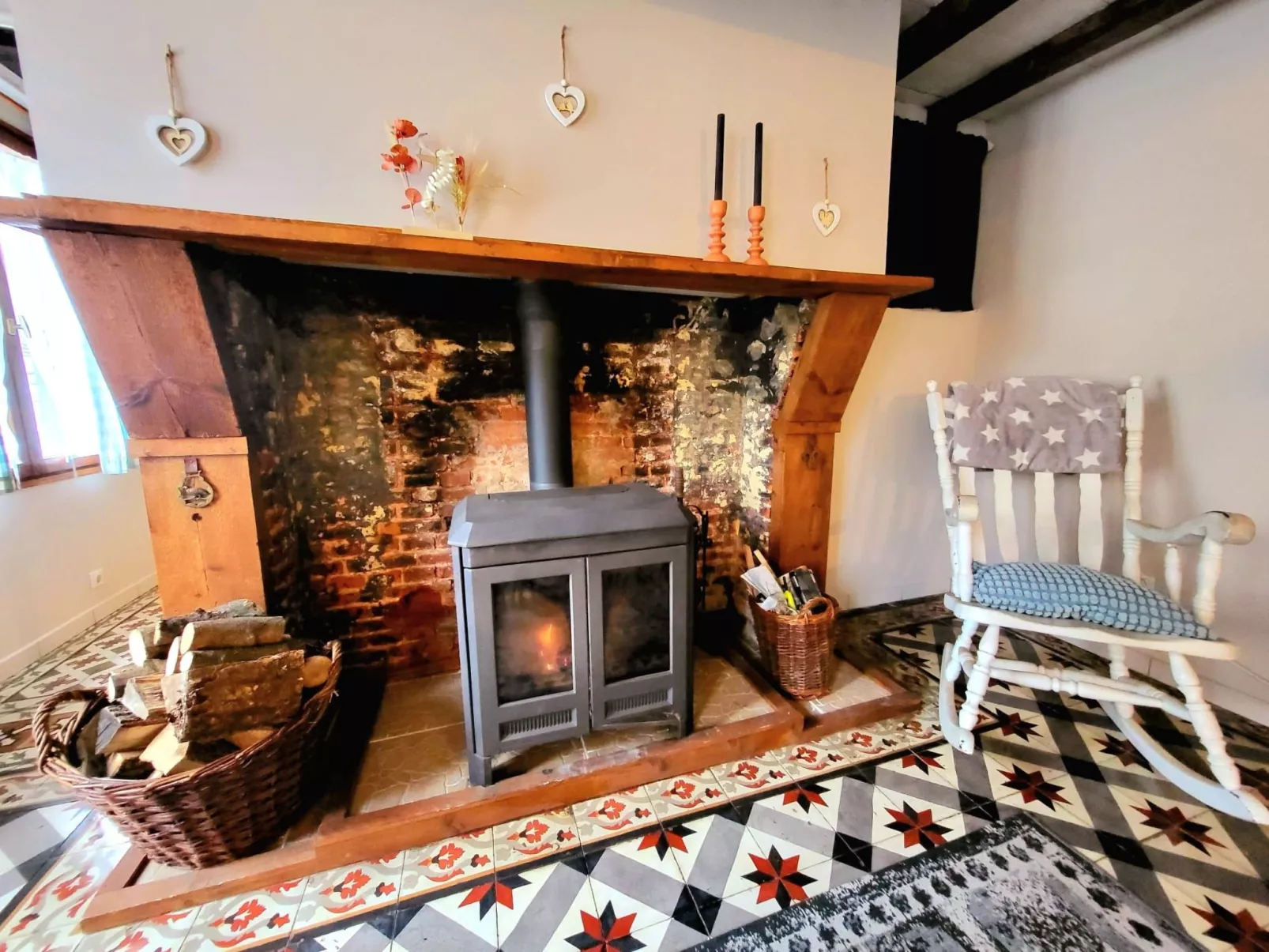 Charmantes Ferienhaus in idyllischem Dorf - Beau Village-Binnen