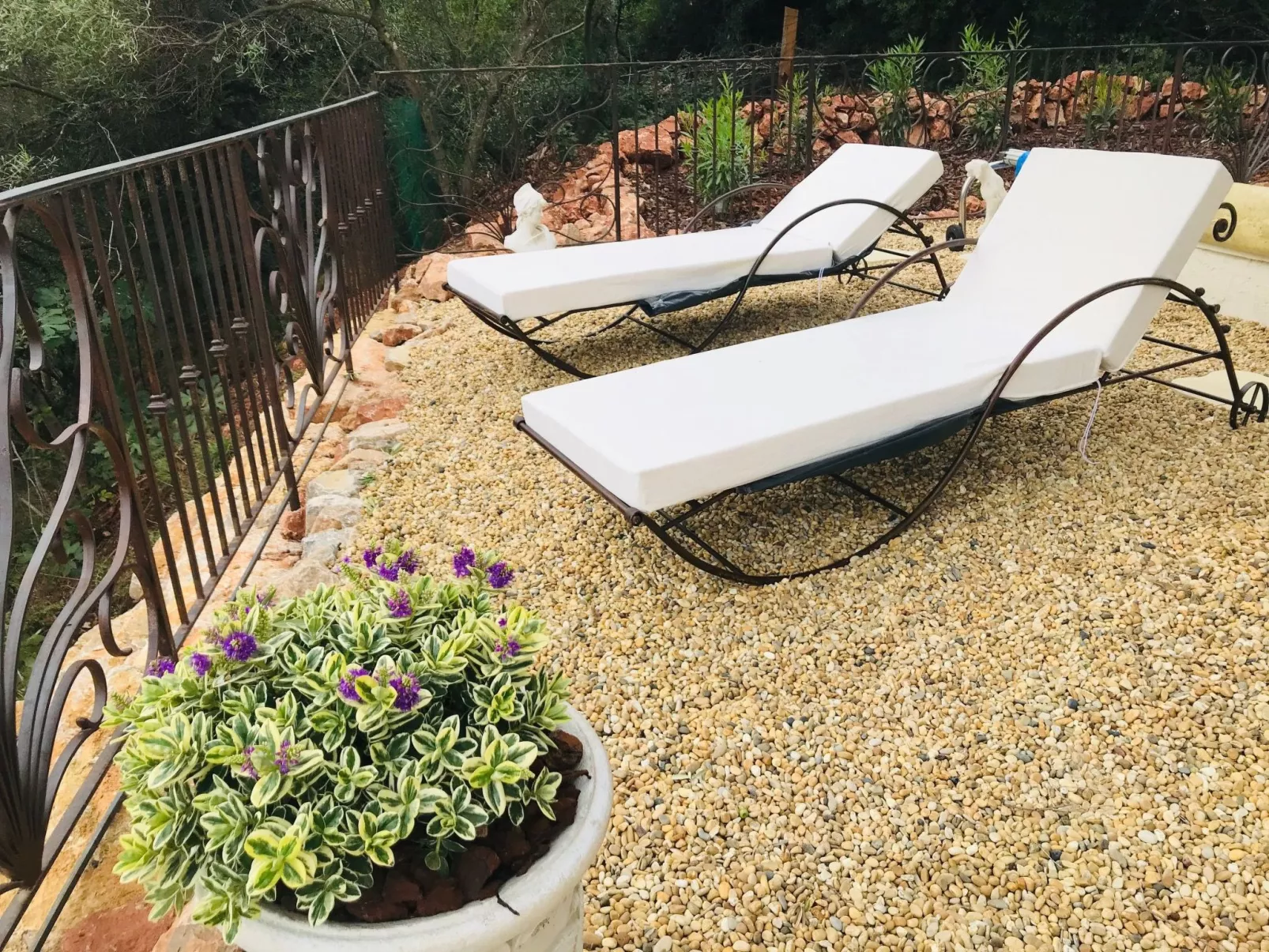 Villa "Les Alloes" - Buiten