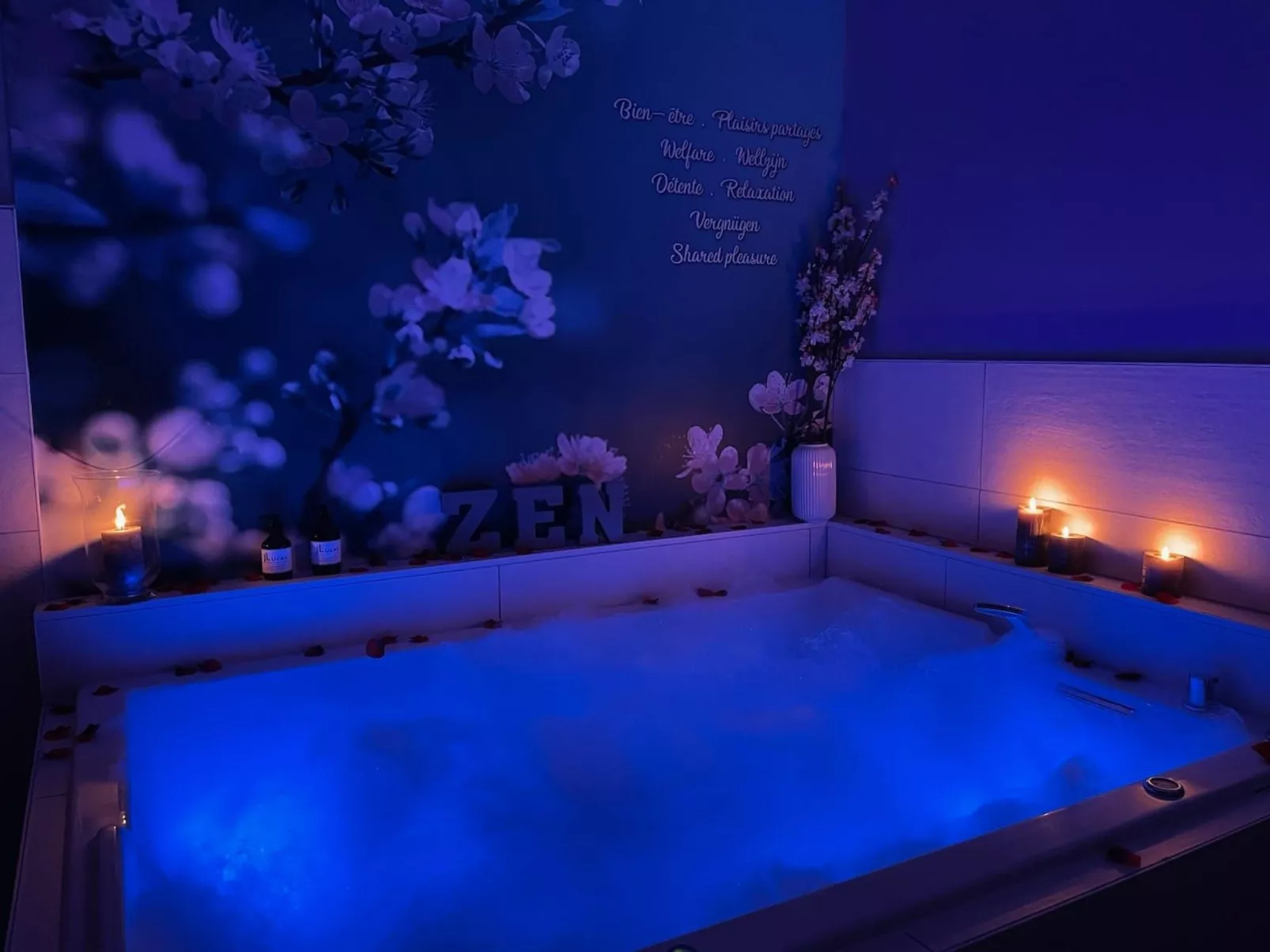 Domäne "Leons Garage"-Binnen