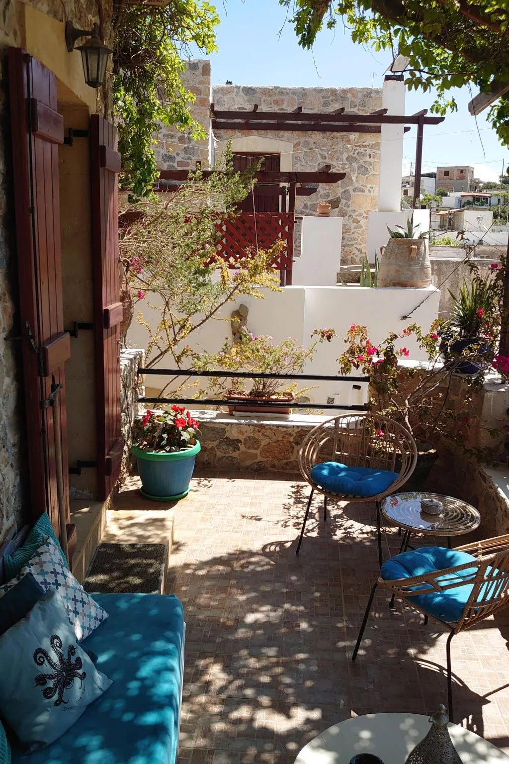 In Pefki mit Terrasse und Grill-Binnen