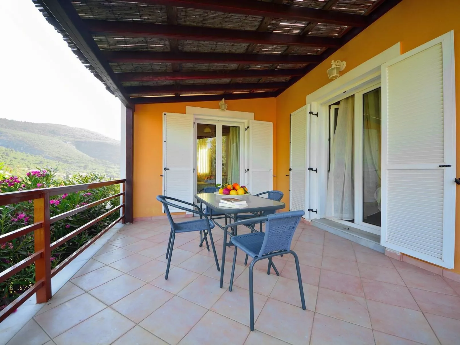 "Yellow Villa"-Binnen