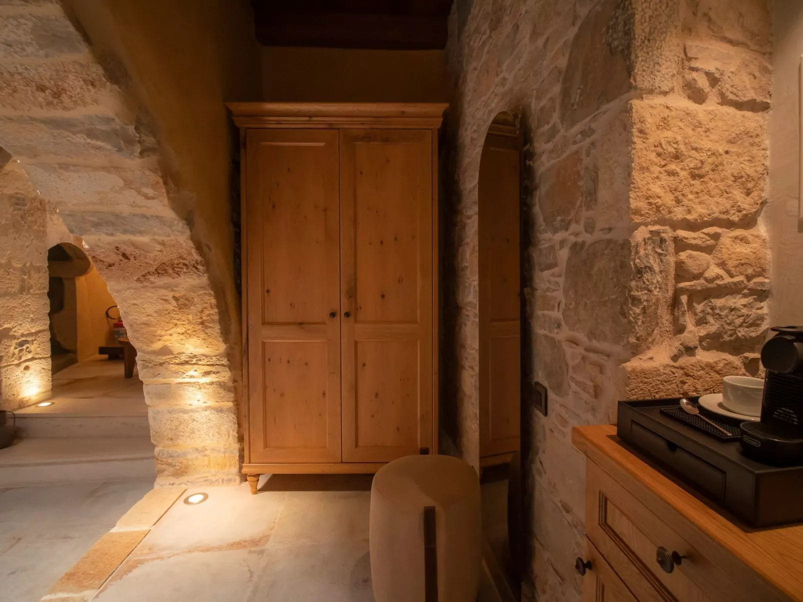 Santa Veneranda von Checkin Trikamaro - Binnen