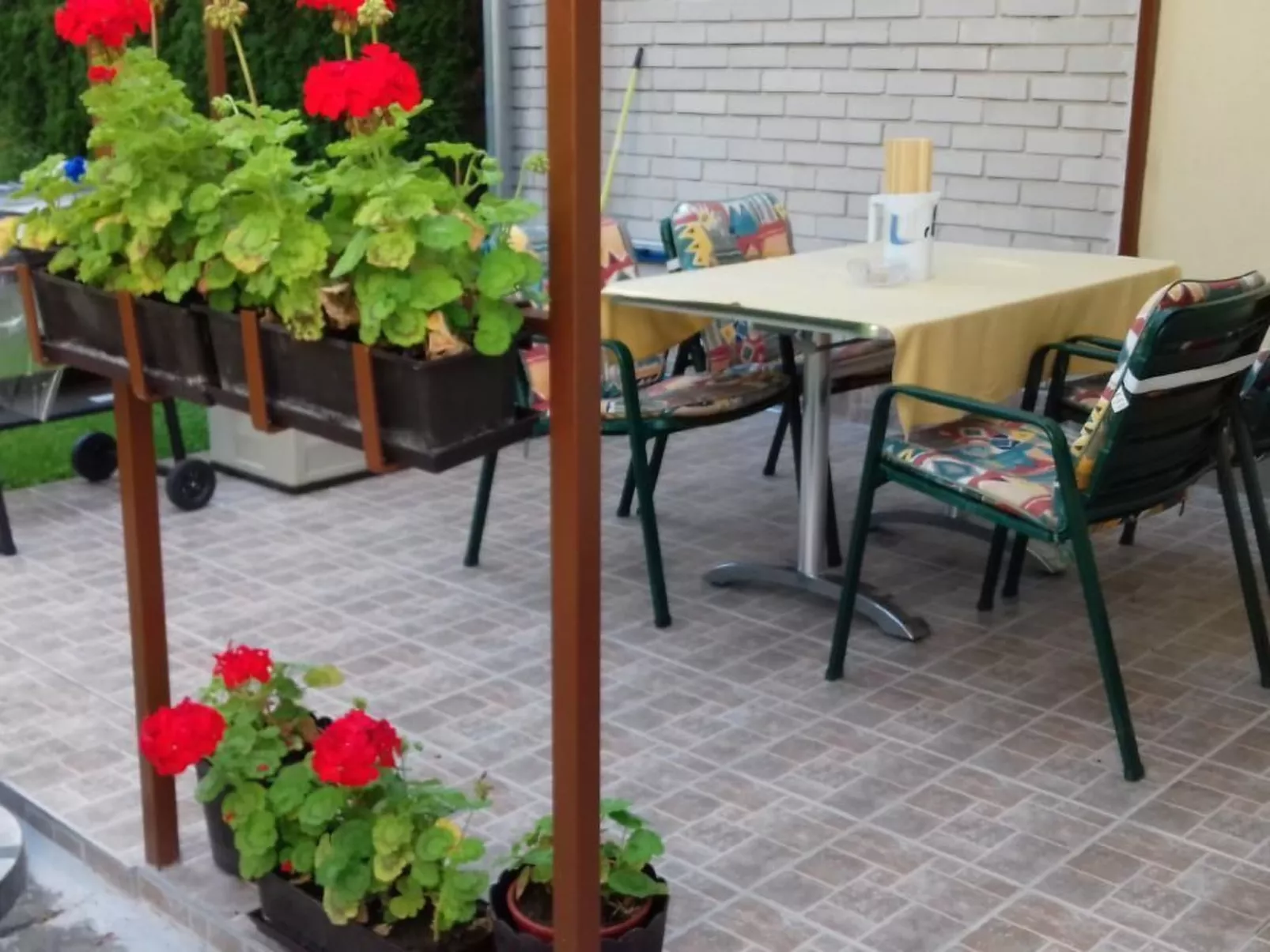 Klimatisiertes Ferienhaus in Bükfürdö mit Garten-Buiten