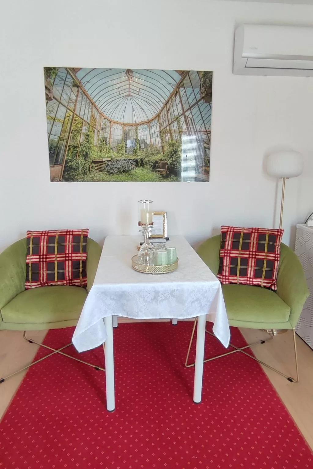 Tolles Ferienhaus mit Garten, Grill und Terrasse-Binnen