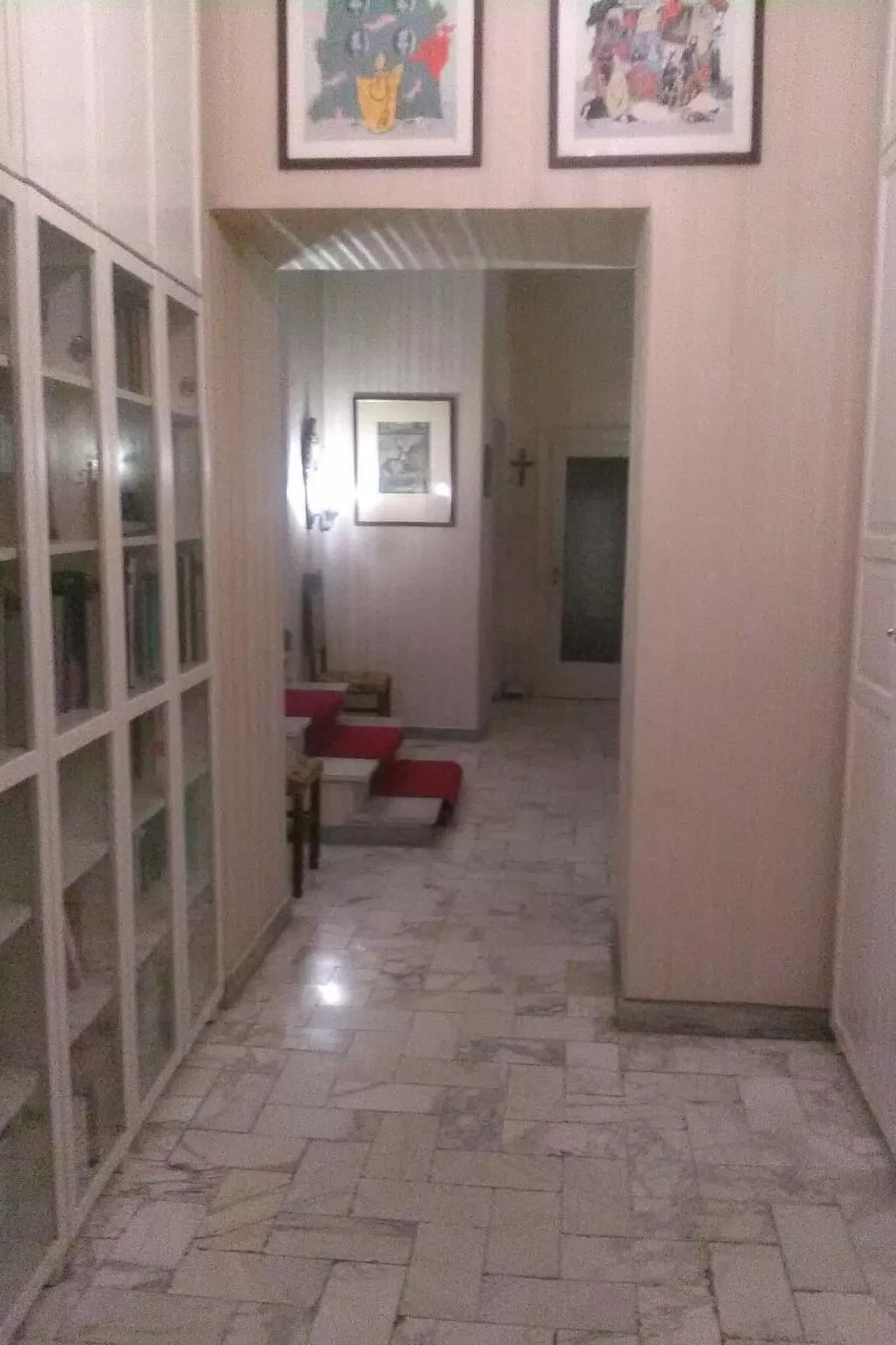 Nahe Rom mit Terrasse und einem Flügel-Binnen