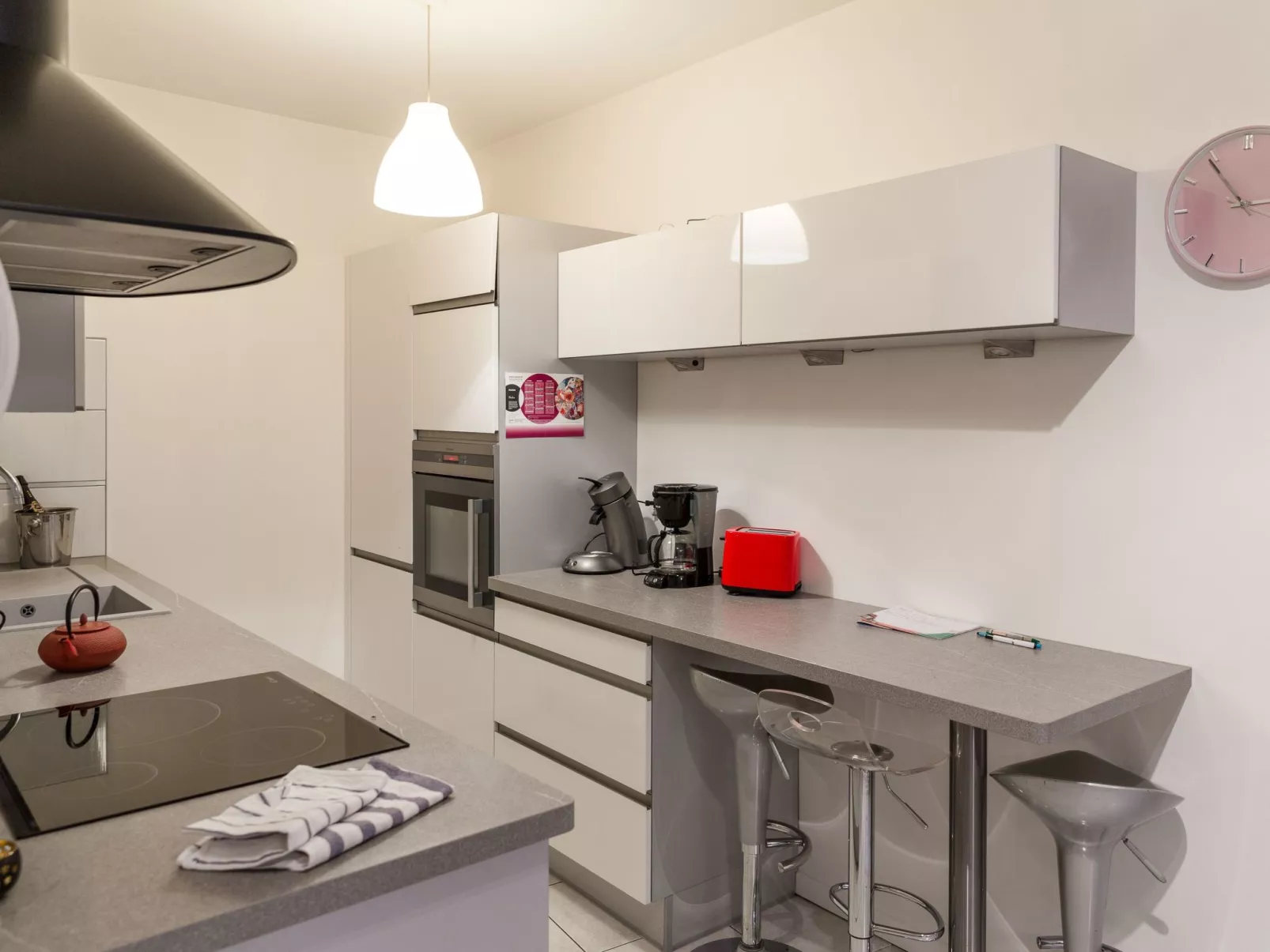 Mit zwei Garagenstellplätzen-Image-tags.info